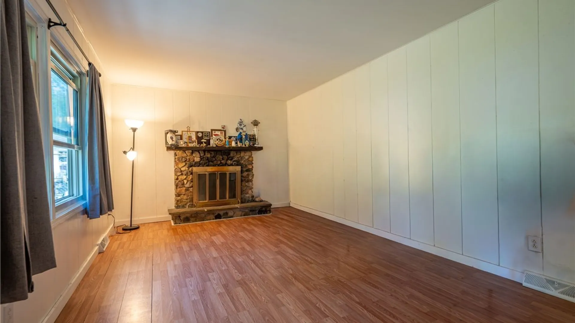 Property at 96 Tobey Hill Drive, West Seneca, NY 14224 16