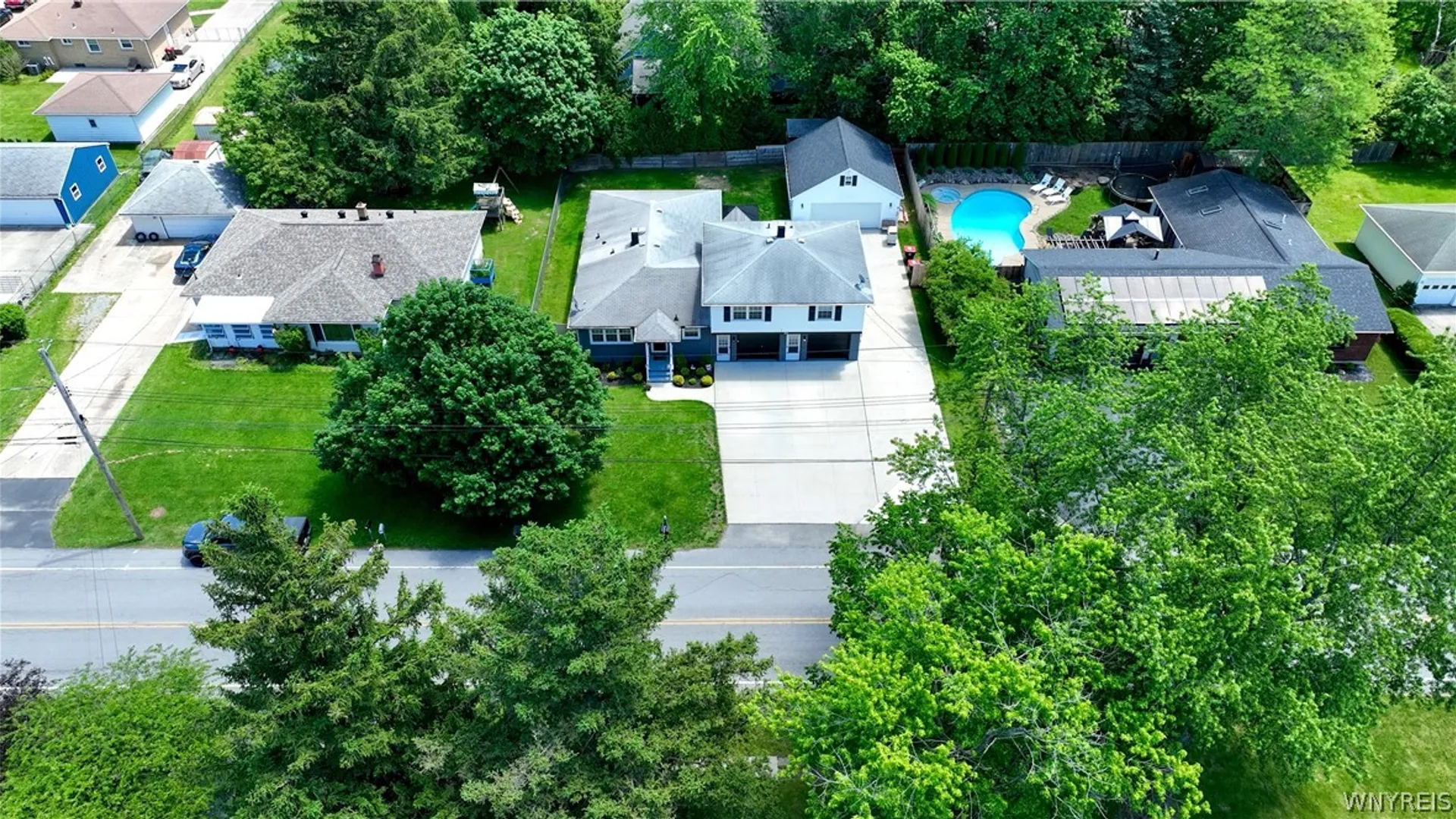 Property at 269 Broezel Avenue, Lancaster, NY 14086 44