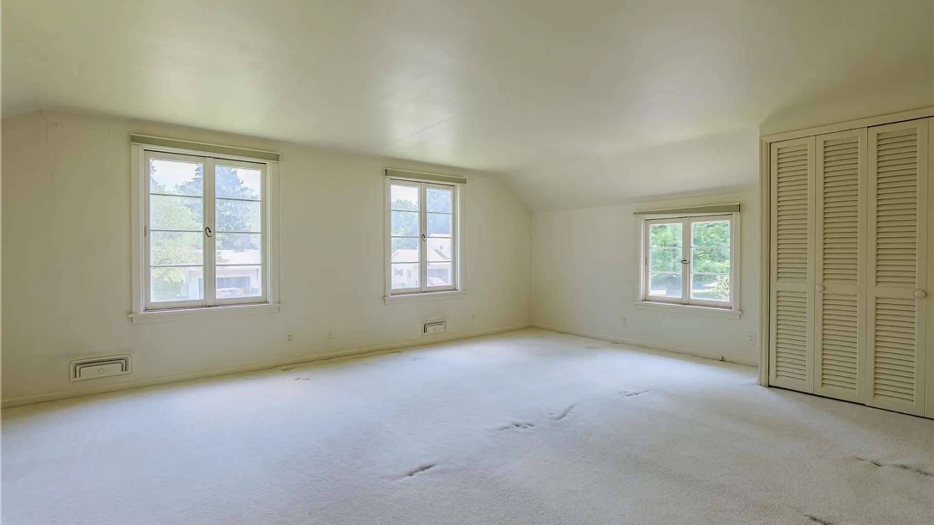 Property at 33 Irving Road, Brighton, NY 14618 26