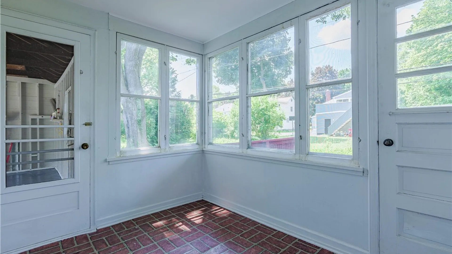 Property at 33 Irving Road, Brighton, NY 14618 36