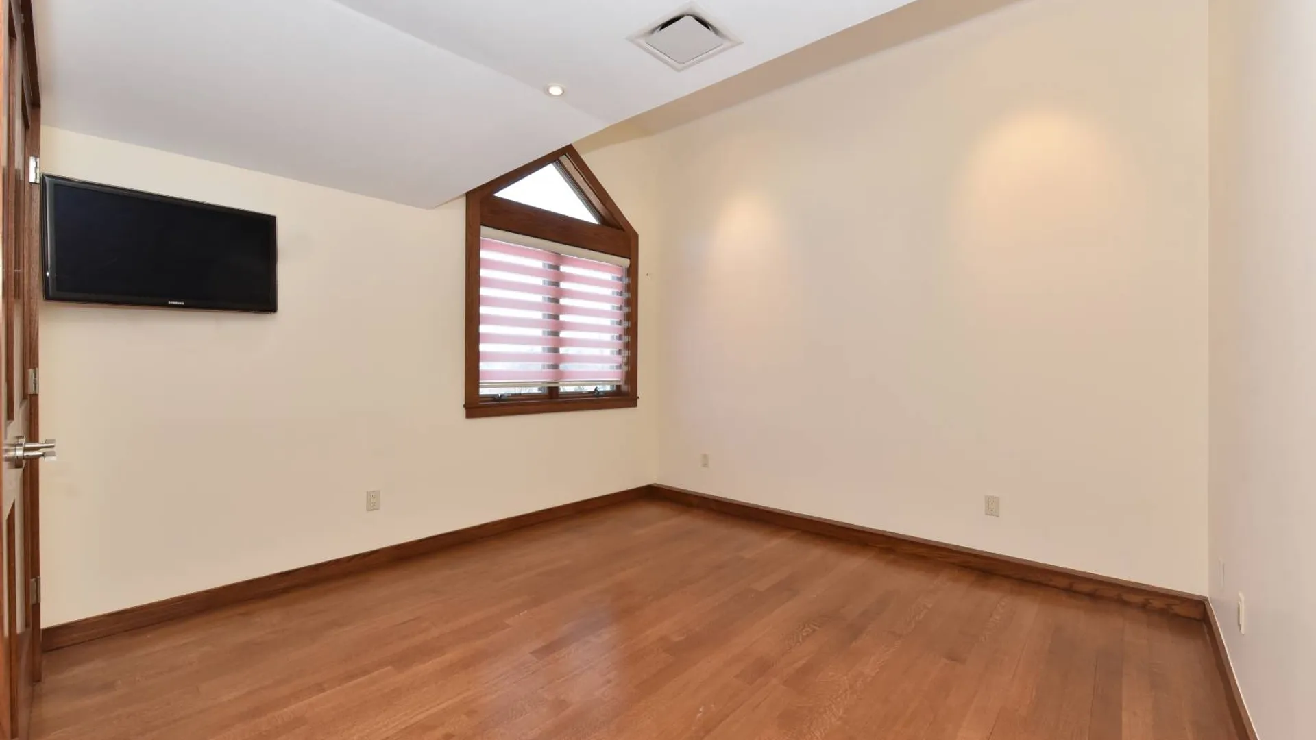 Property at 214-43 27th ave, Bayside, NY 11360 25