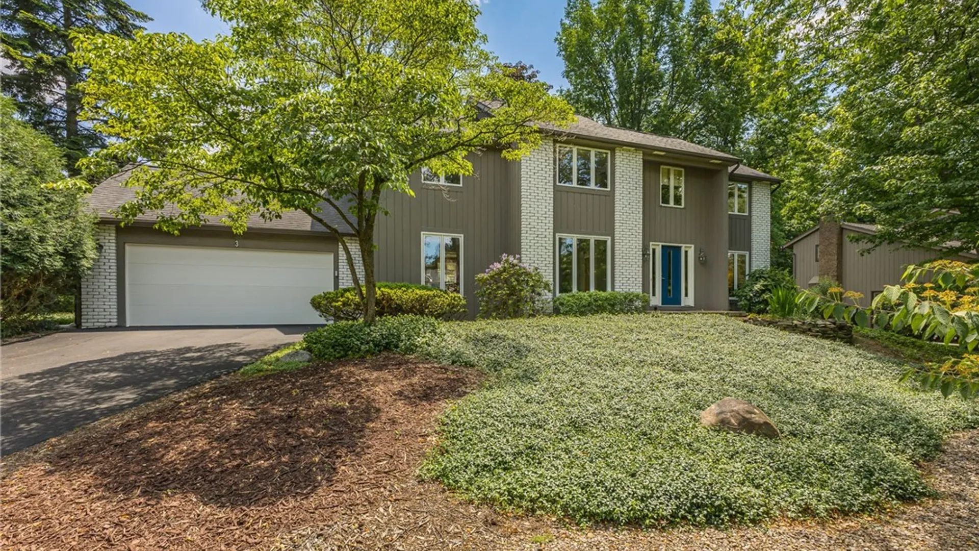 Property at 3 Wind Song, Pittsford, NY 14450 2
