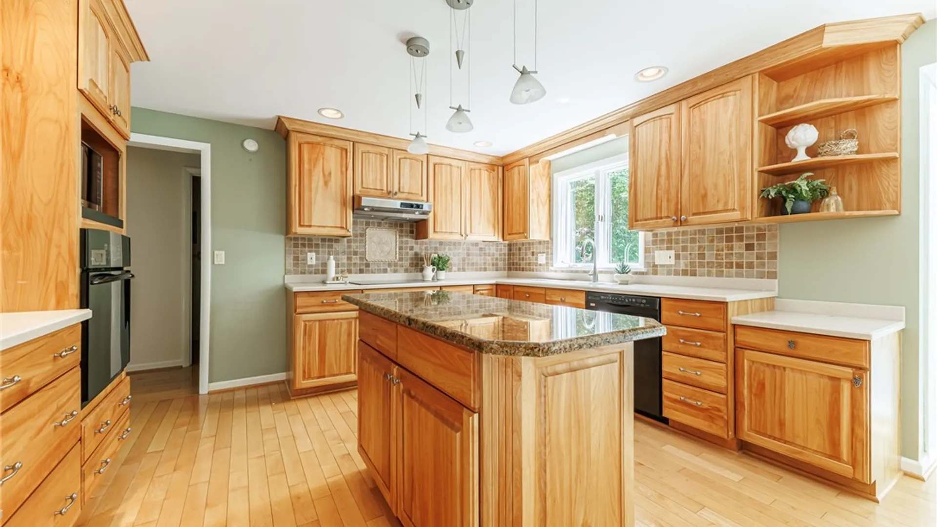 Property at 3 Wind Song, Pittsford, NY 14450 23