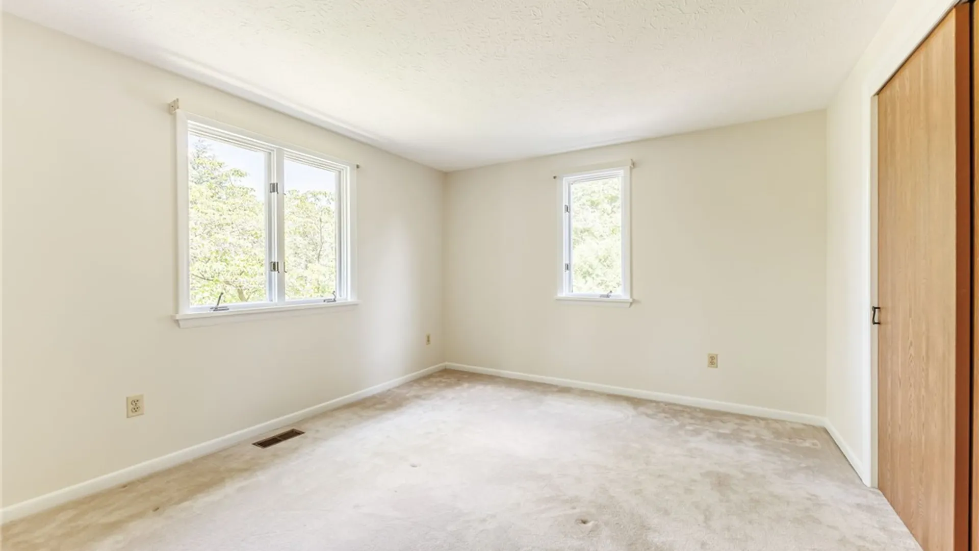 Property at 3 Wind Song, Pittsford, NY 14450 39