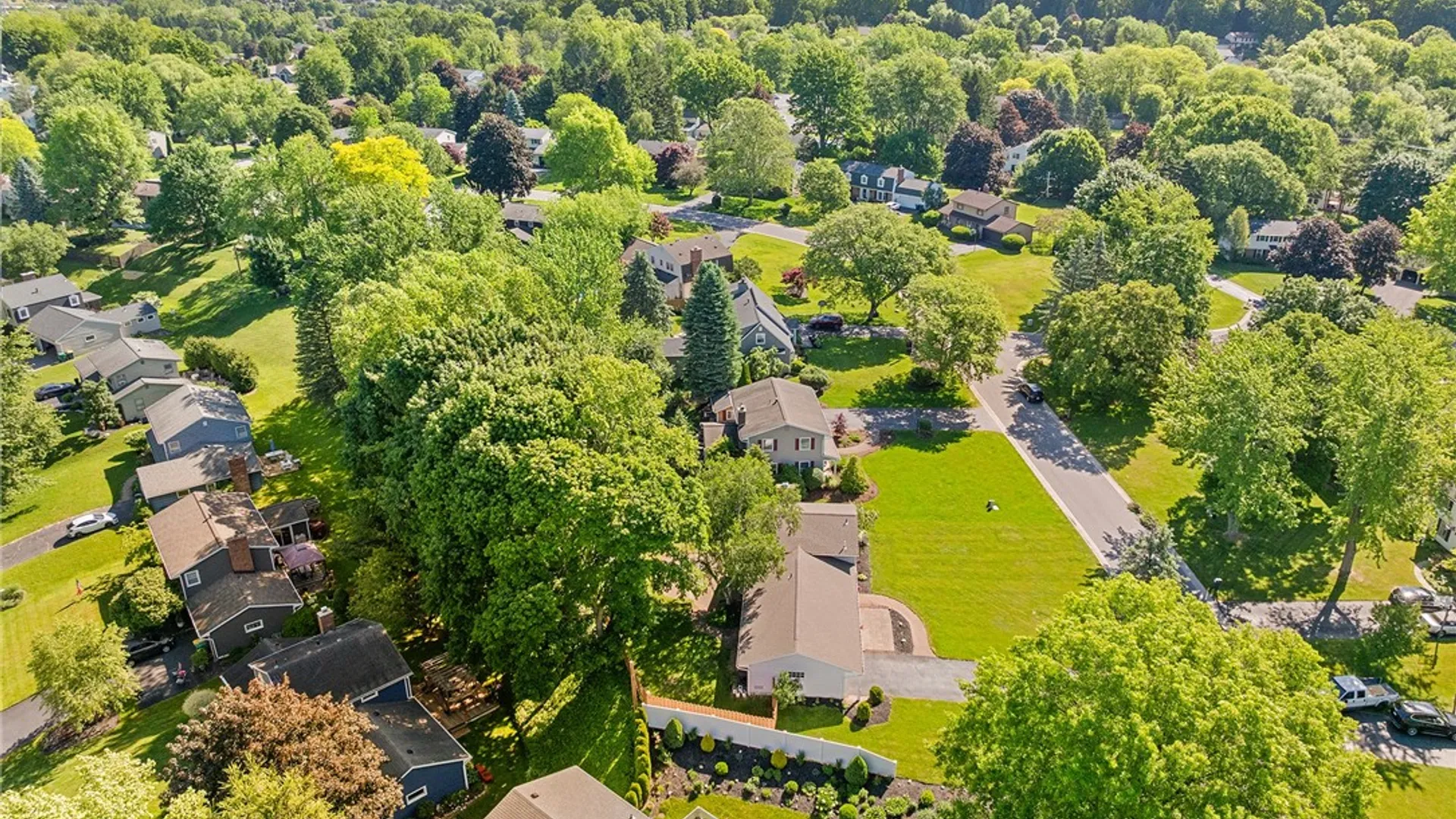 Property at 7 Aldwick Rise, Perinton, NY 14450 34