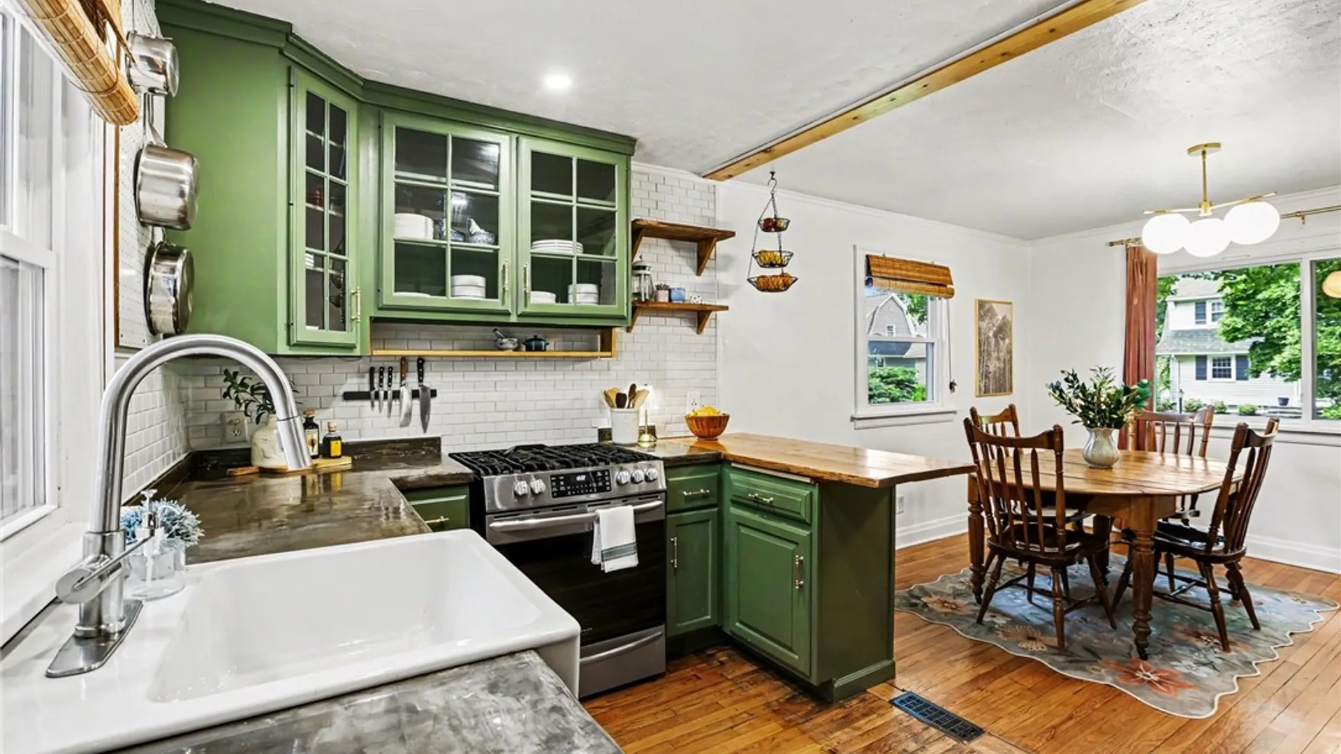 Property at 28 Kent Park, Brighton, NY 14610 4