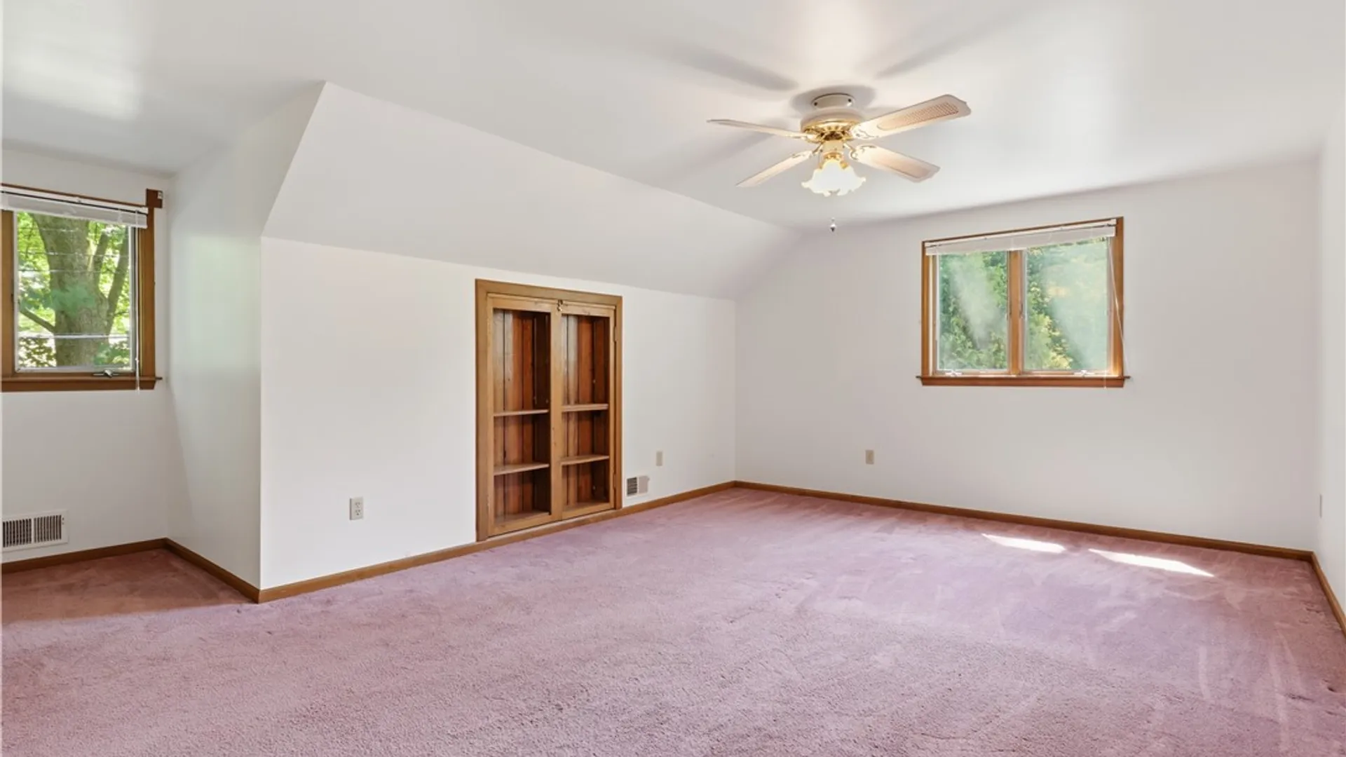 Property at 33 Scotch Lane, Irondequoit, NY 14617 34