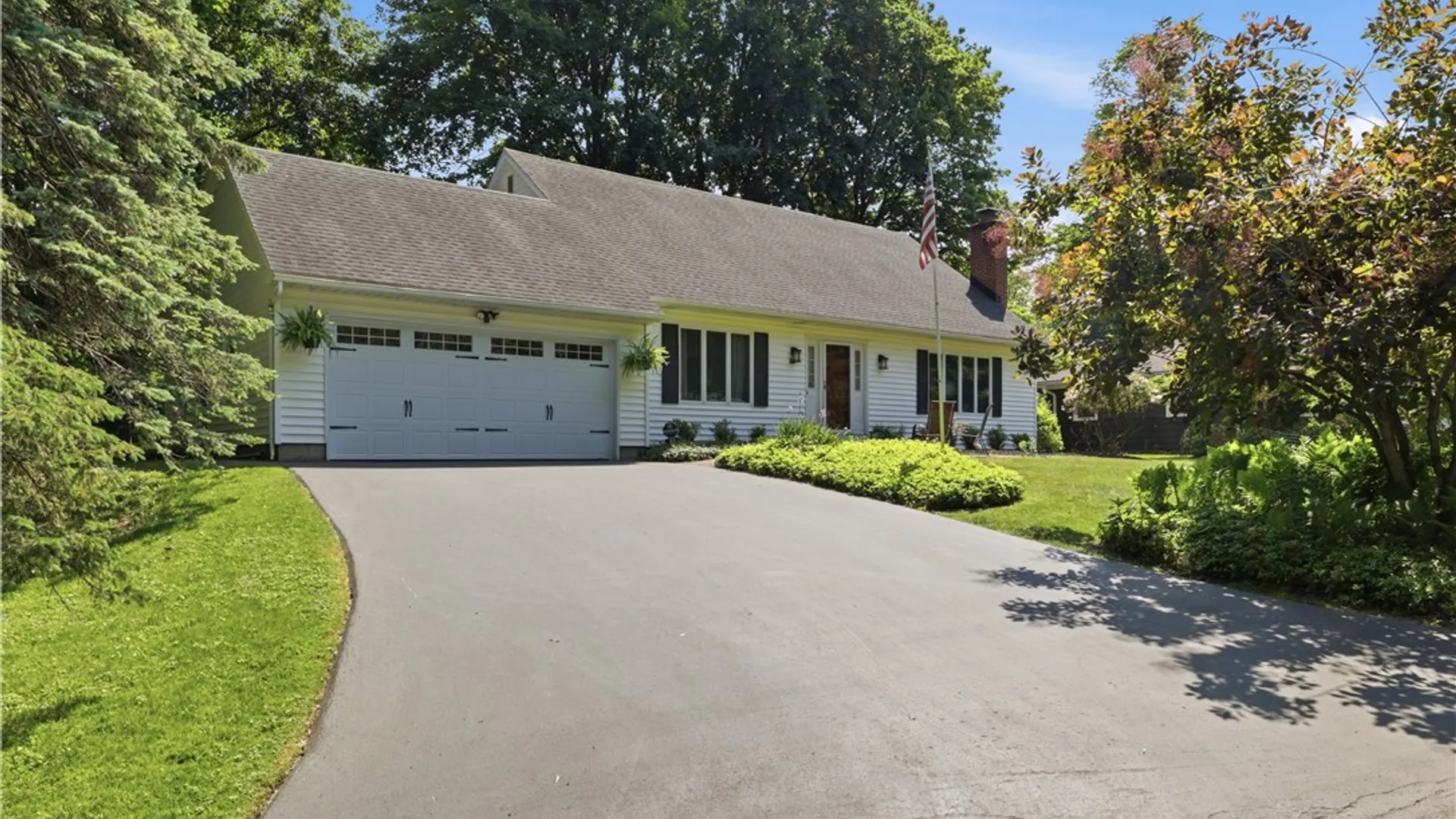Property at 33 Scotch Lane, Irondequoit, NY 14617 5