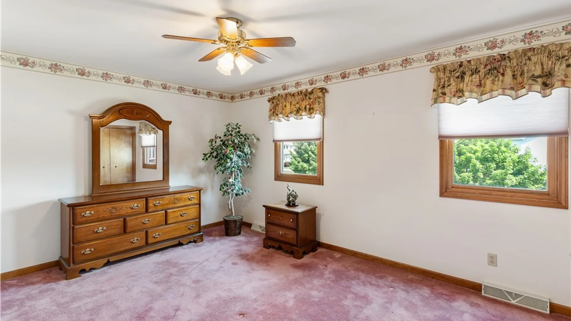 Property at 43 Eagle Terrace, Lancaster, NY 14043 23
