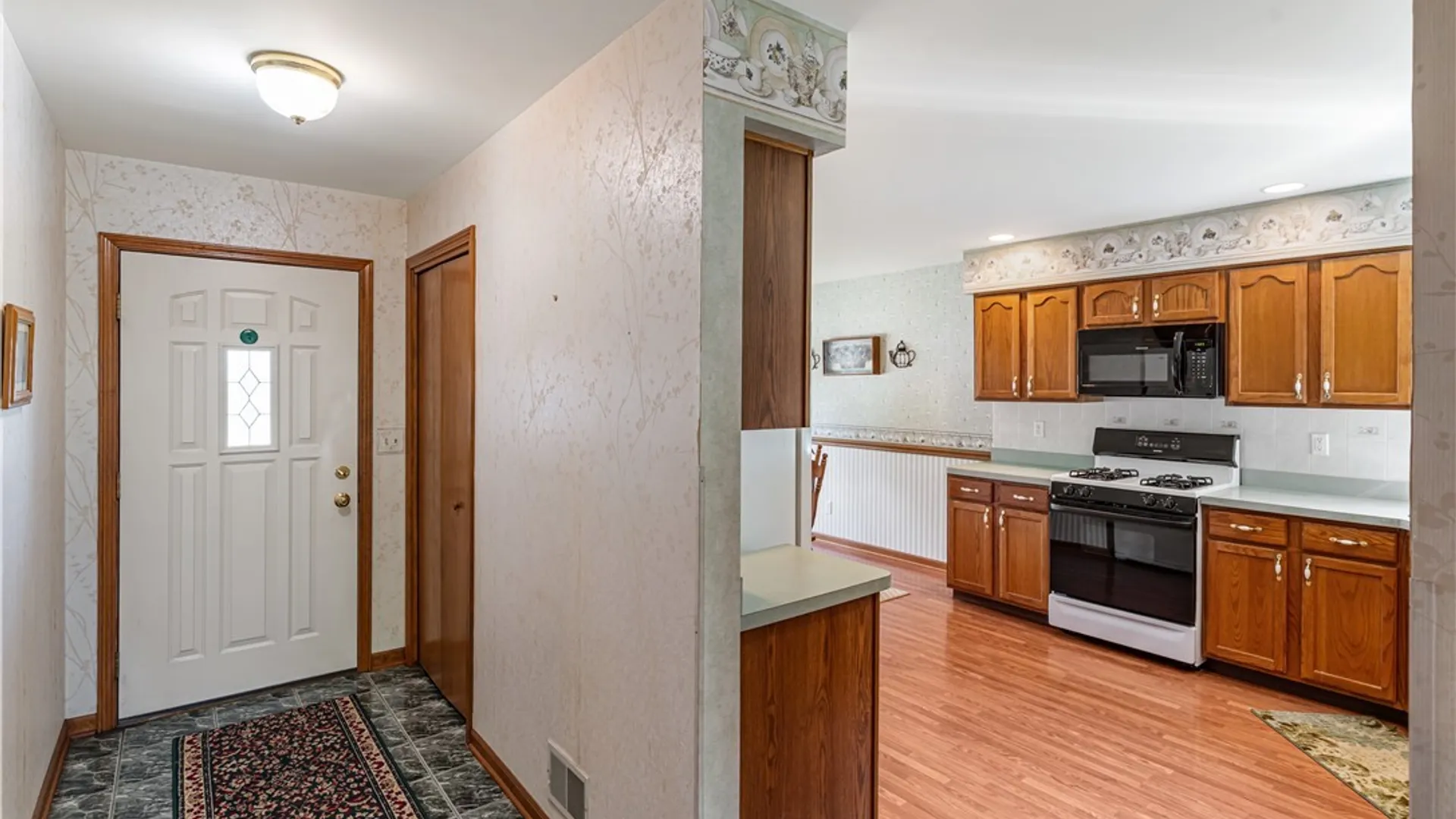 Property at 43 Eagle Terrace, Lancaster, NY 14043 9