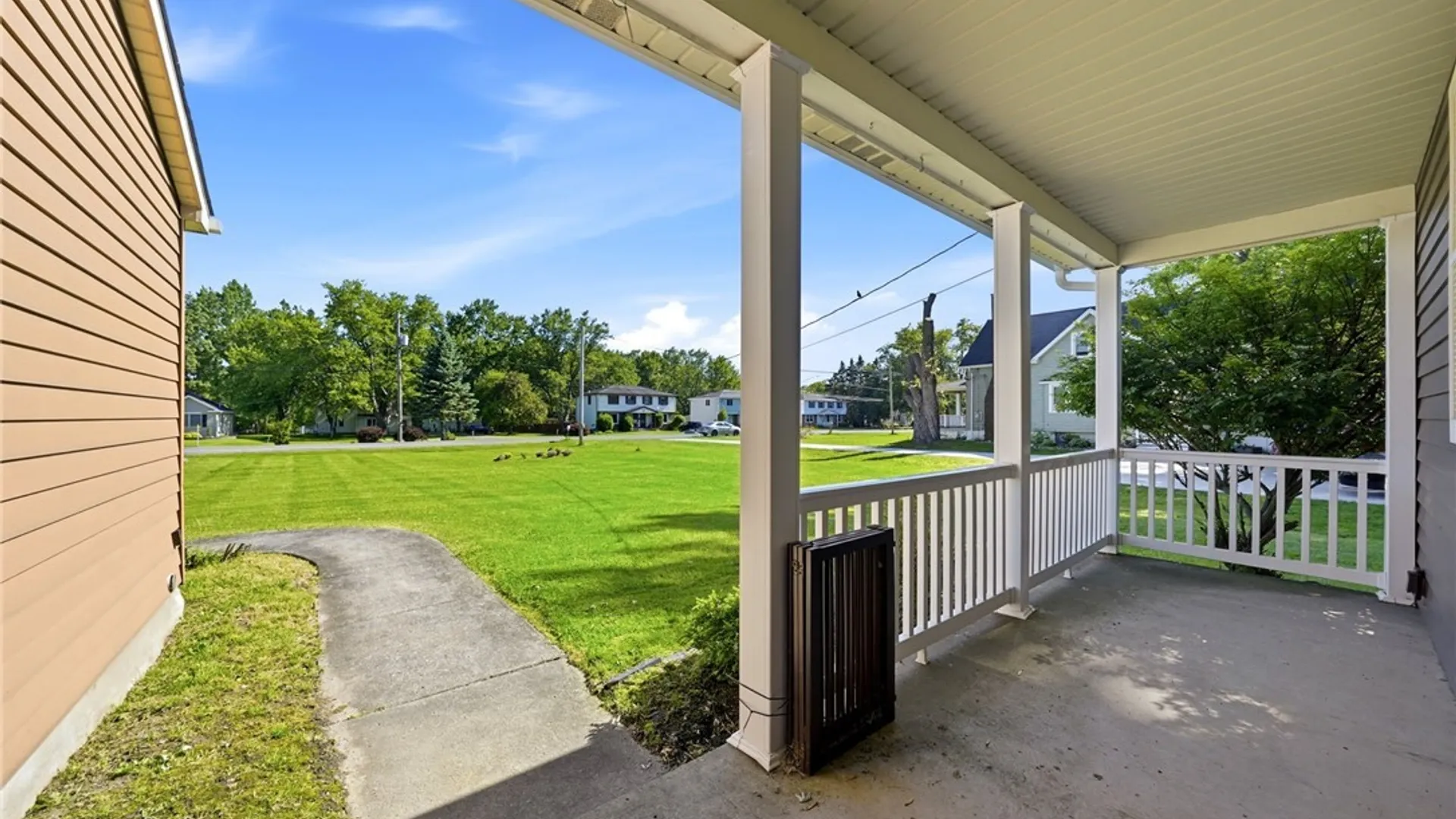 Property at 535 Seneca Creek Road, West Seneca, NY 14224 10