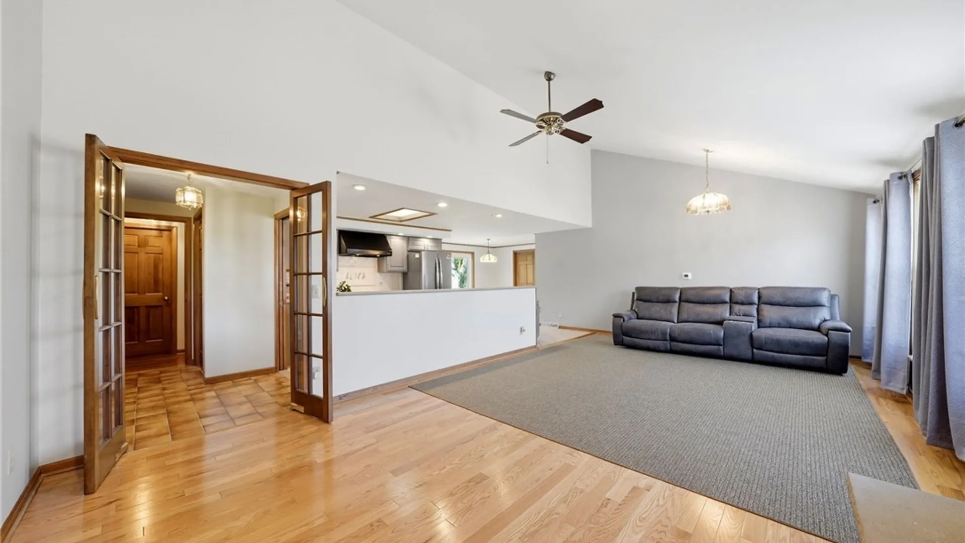 Property at 535 Seneca Creek Road, West Seneca, NY 14224 16