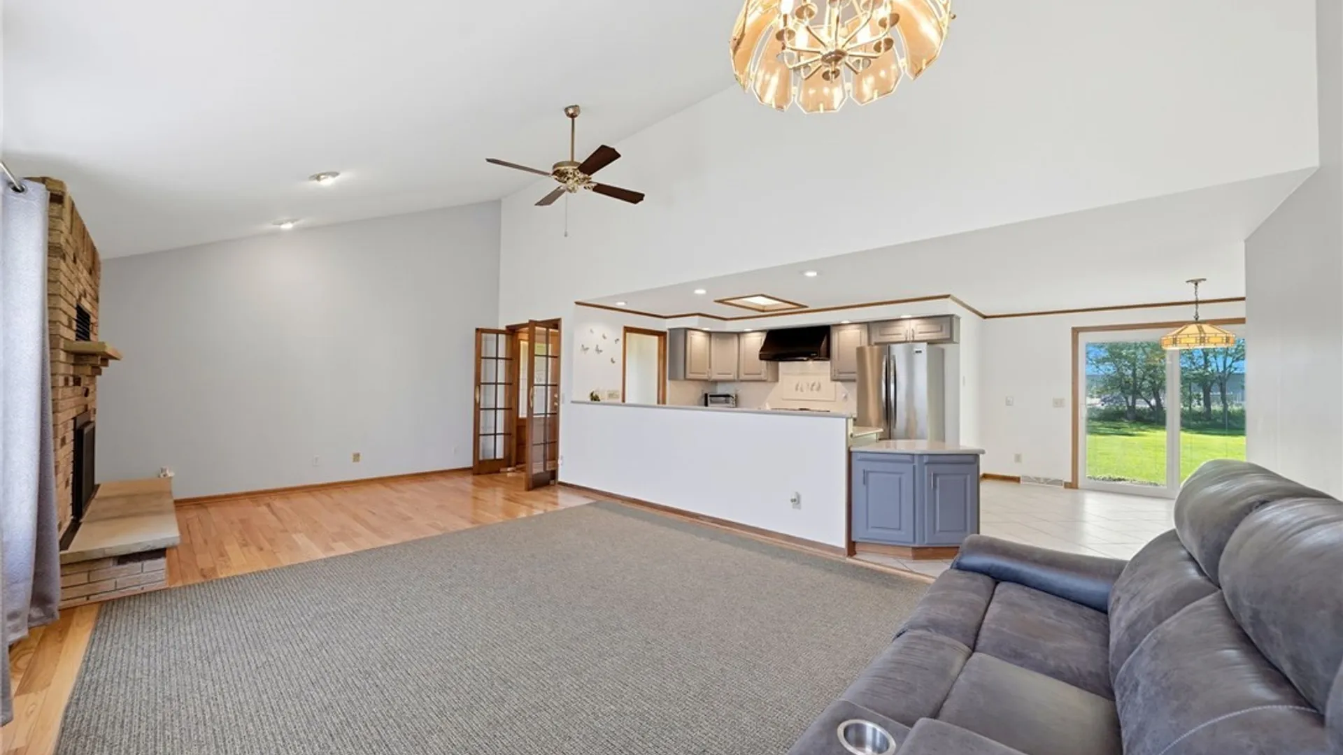 Property at 535 Seneca Creek Road, West Seneca, NY 14224 17