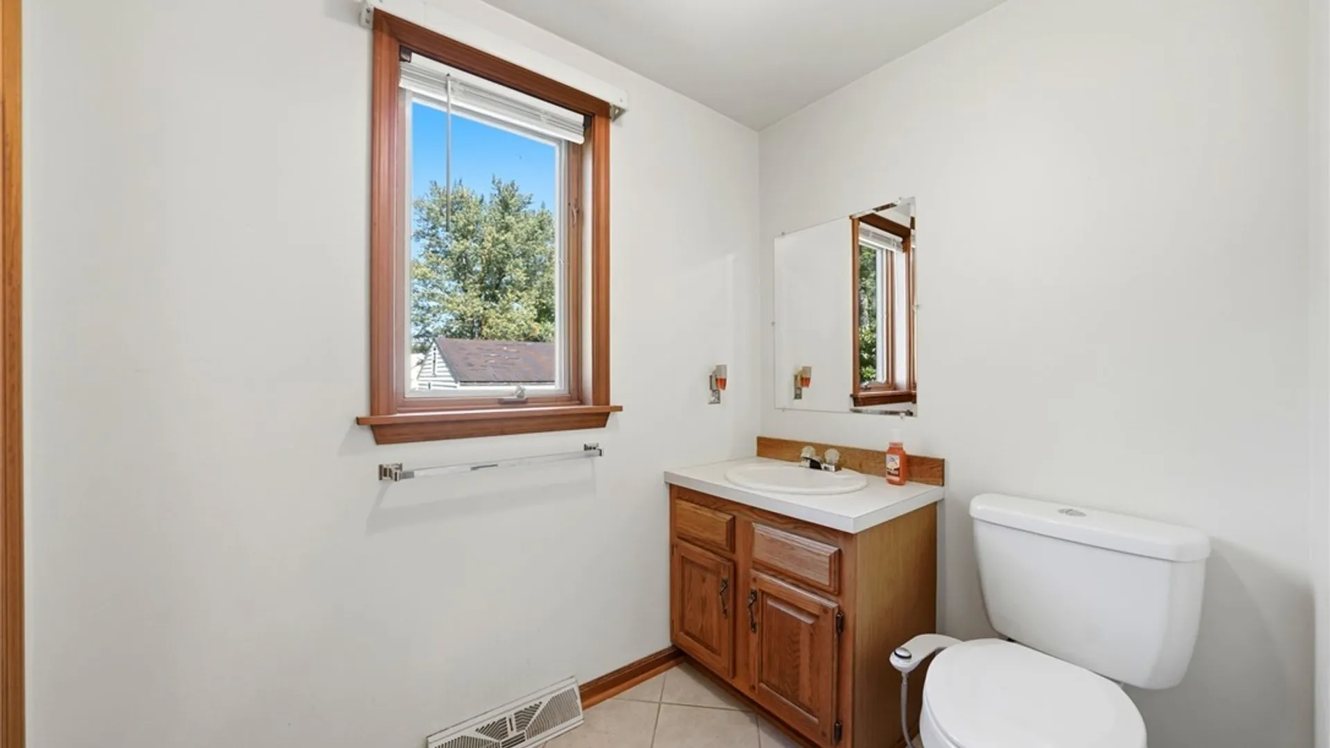 Property at 535 Seneca Creek Road, West Seneca, NY 14224 29