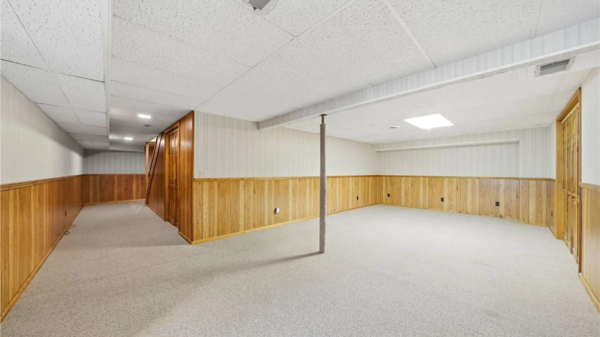 Property at 535 Seneca Creek Road, West Seneca, NY 14224 30