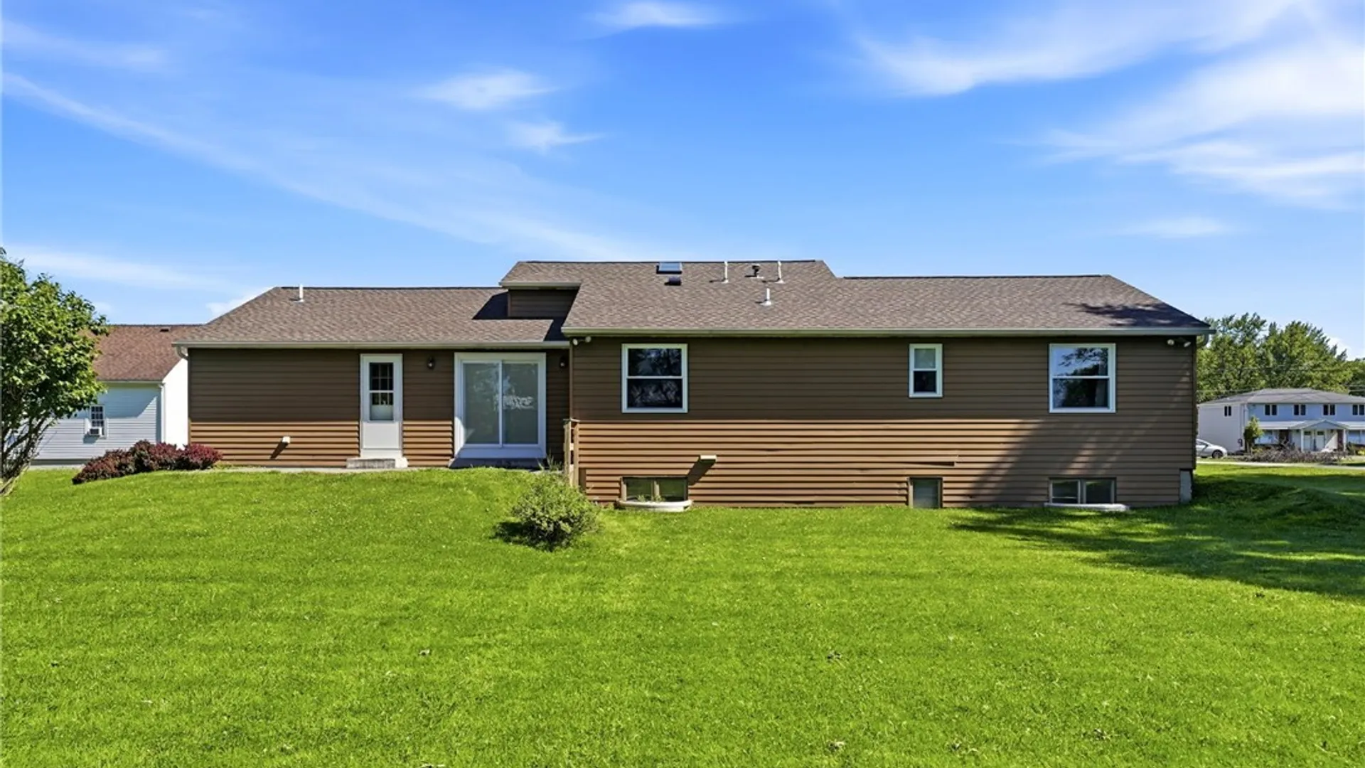 Property at 535 Seneca Creek Road, West Seneca, NY 14224 46