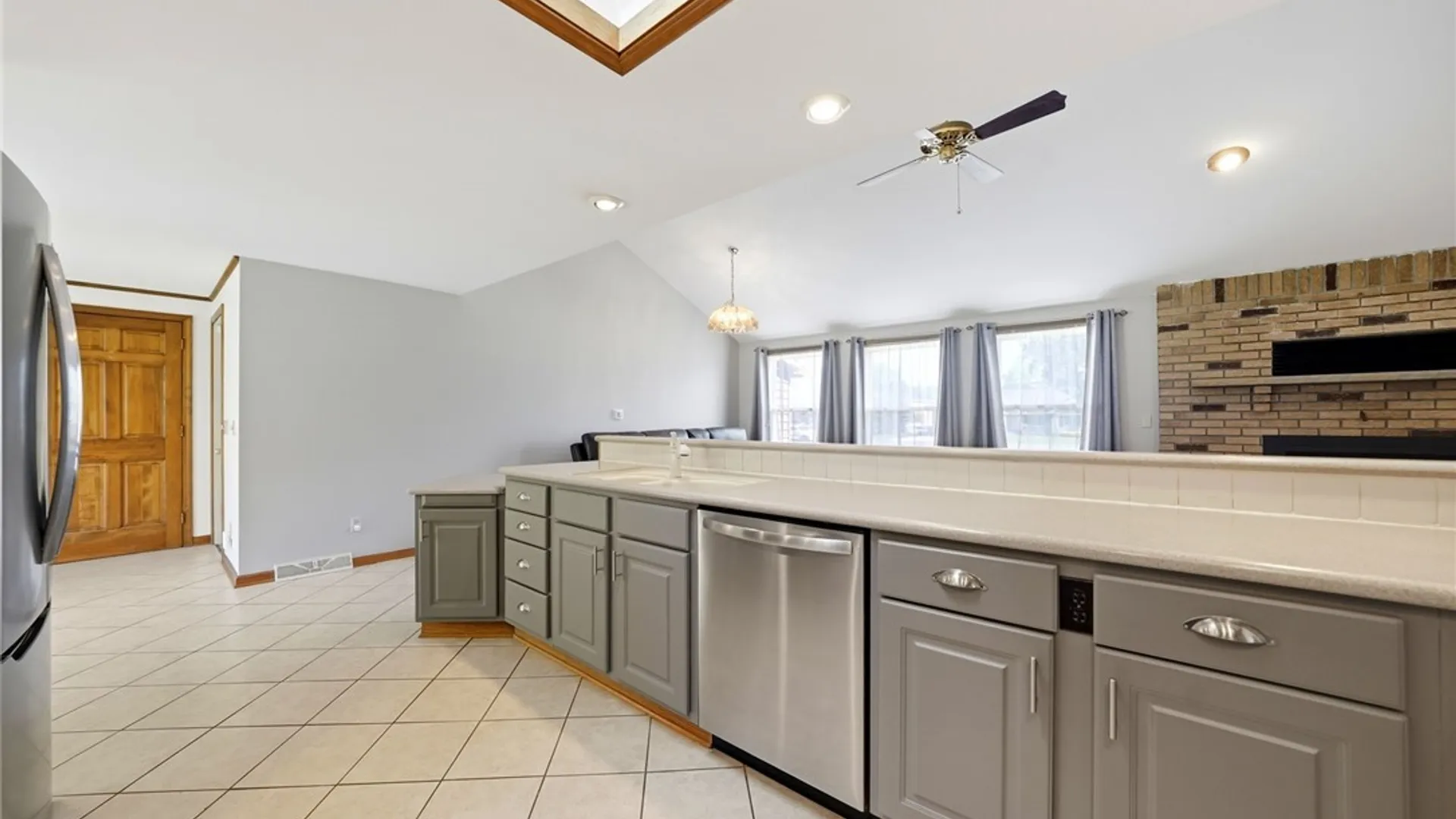 Property at 535 Seneca Creek Road, West Seneca, NY 14224 6