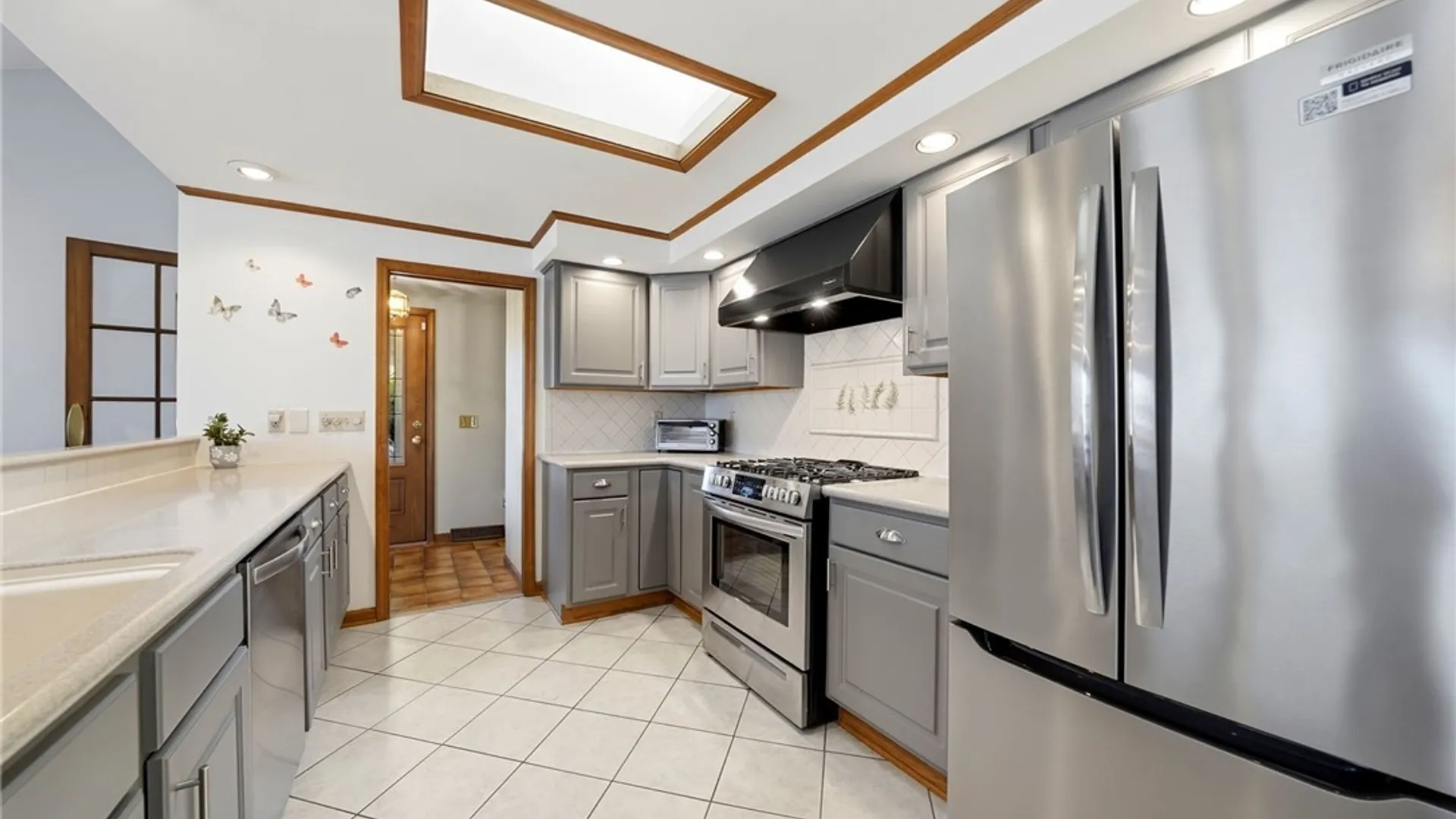 Property at 535 Seneca Creek Road, West Seneca, NY 14224 7
