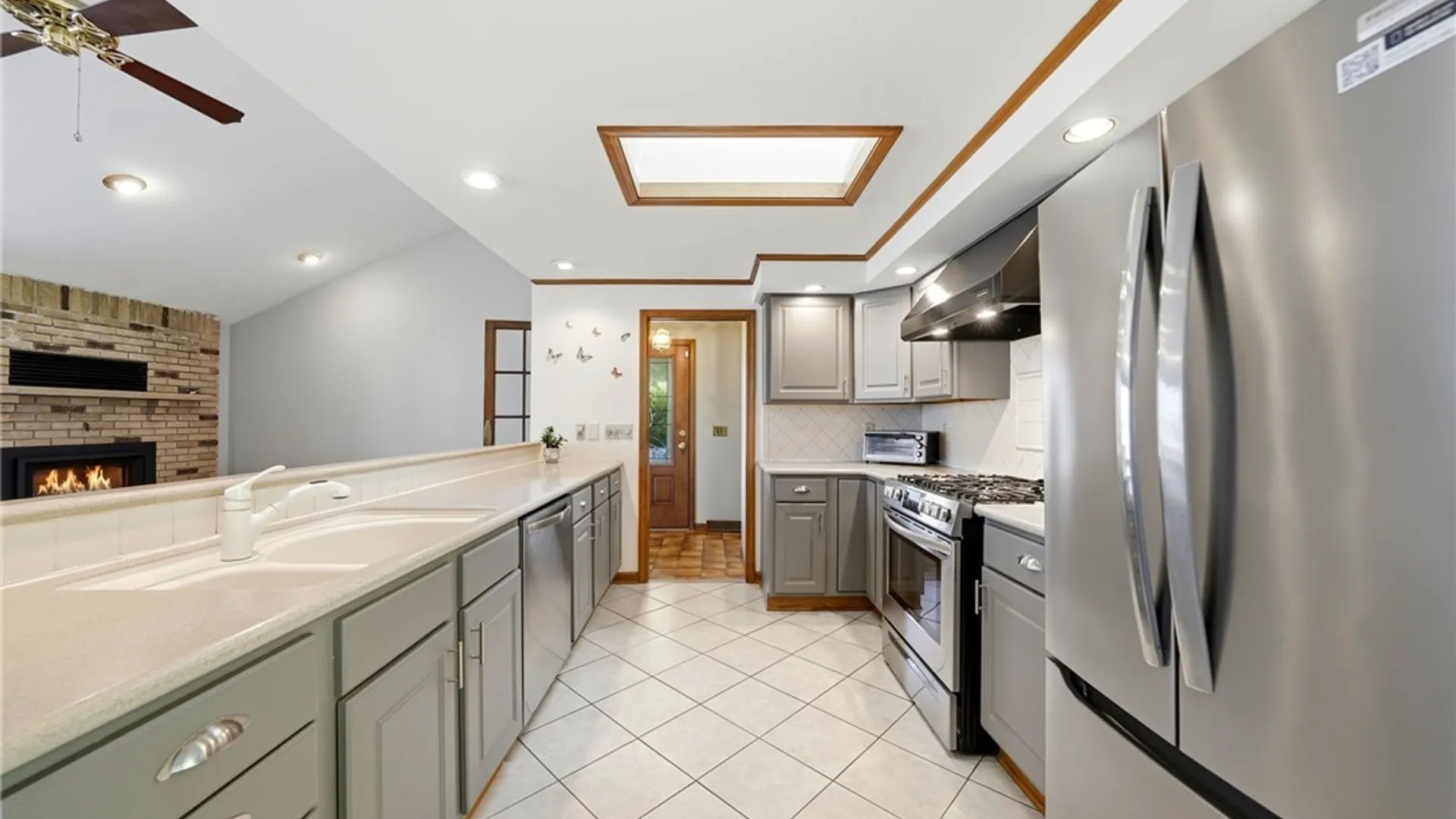 Property at 535 Seneca Creek Road, West Seneca, NY 14224 8