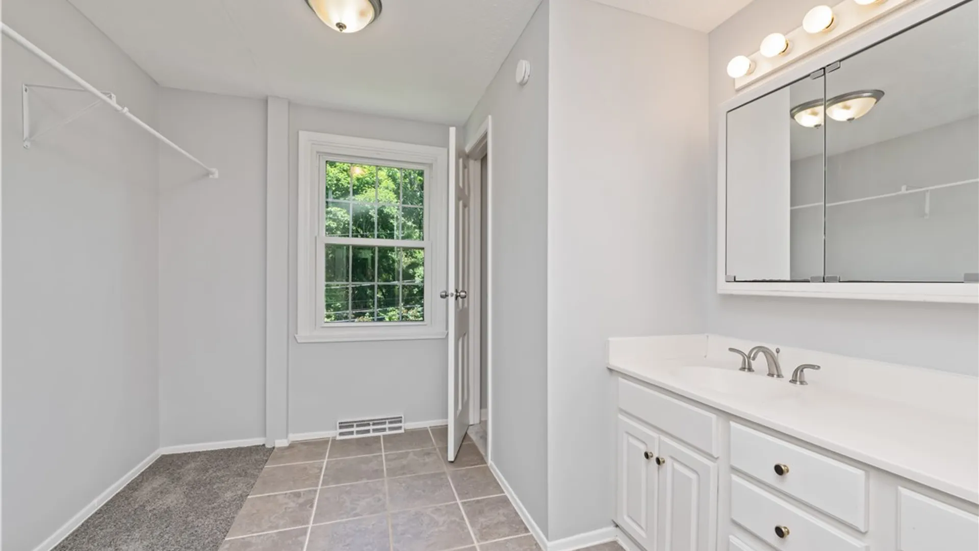 Property at 72 Boxwood Lane, Perinton, NY 14450 18