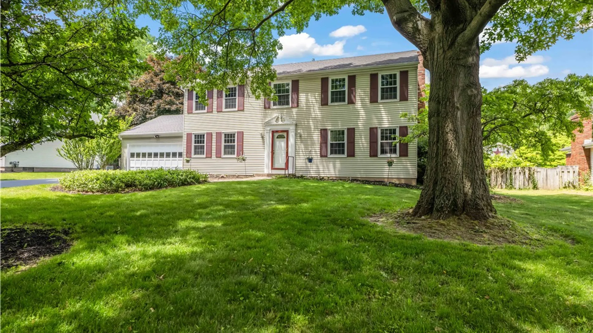 Property at 72 Boxwood Lane, Perinton, NY 14450 2
