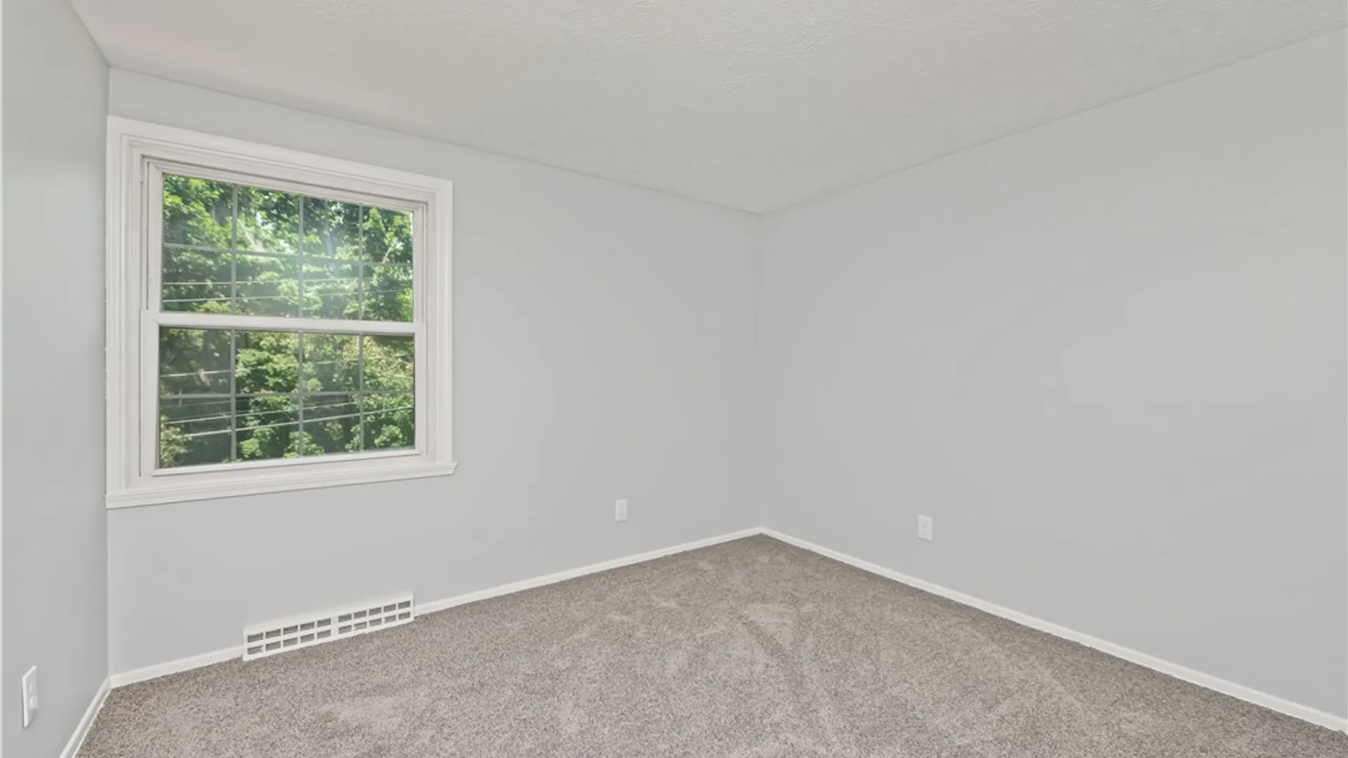 Property at 72 Boxwood Lane, Perinton, NY 14450 26