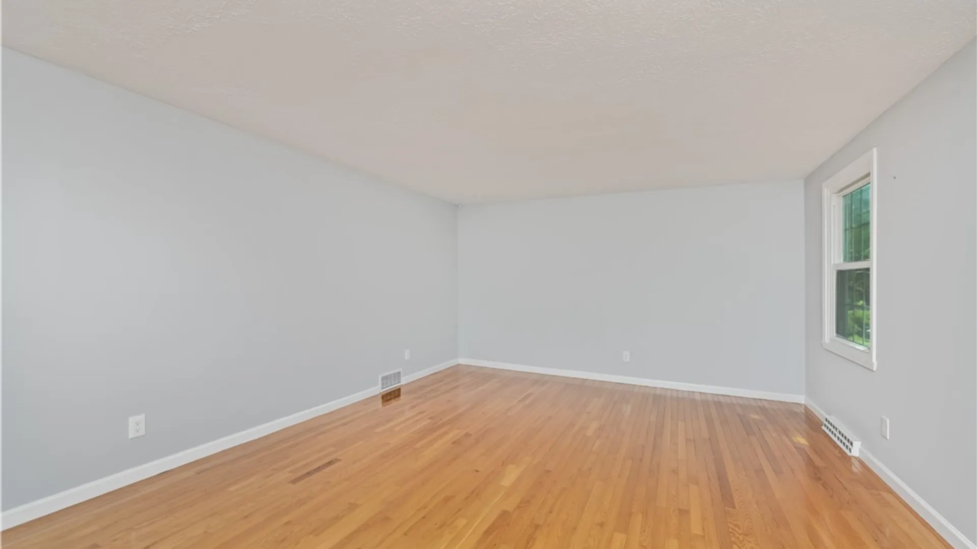 Property at 72 Boxwood Lane, Perinton, NY 14450 5