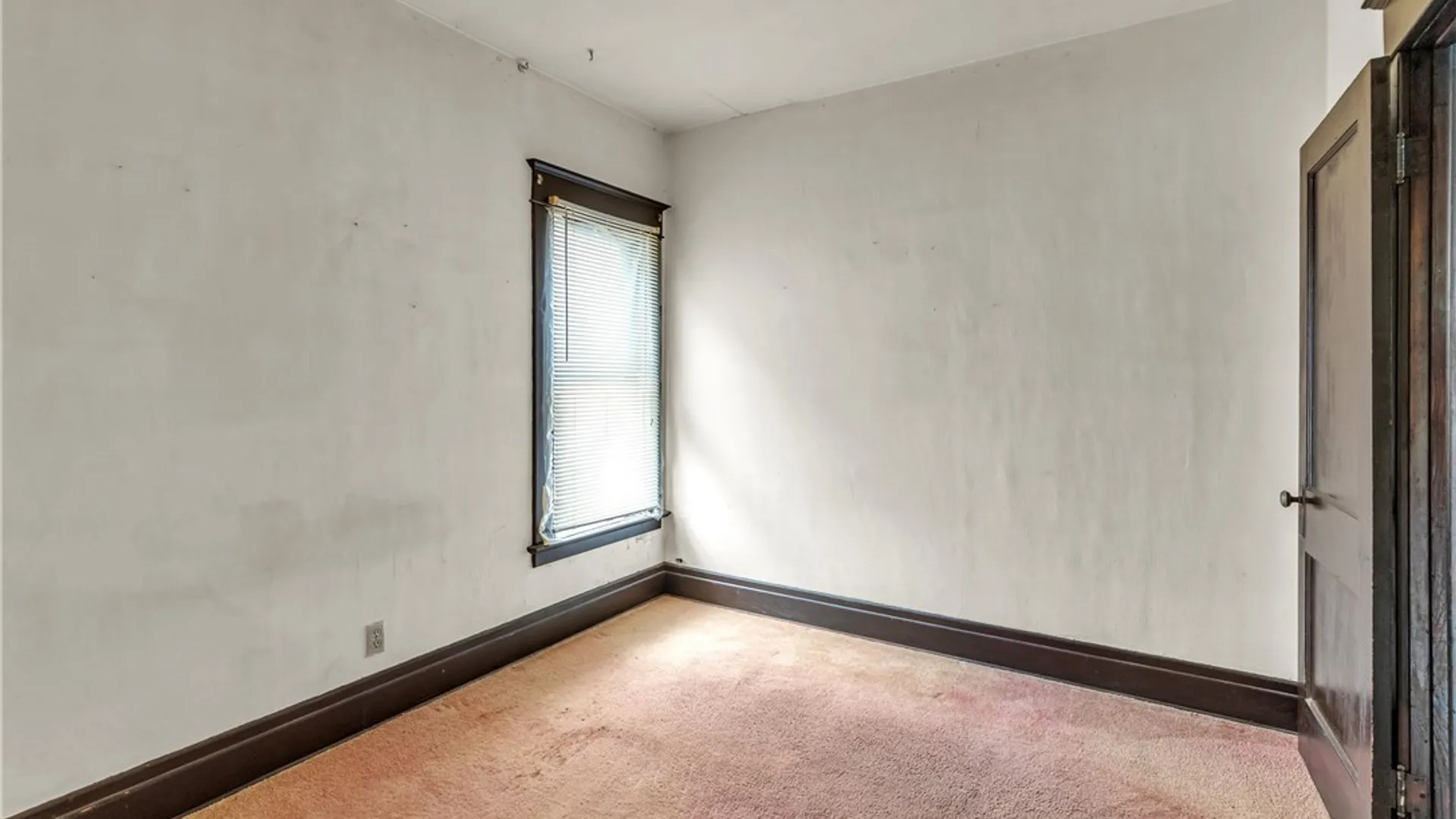 Property at 153 Good Avenue, Buffalo, NY 14220 28