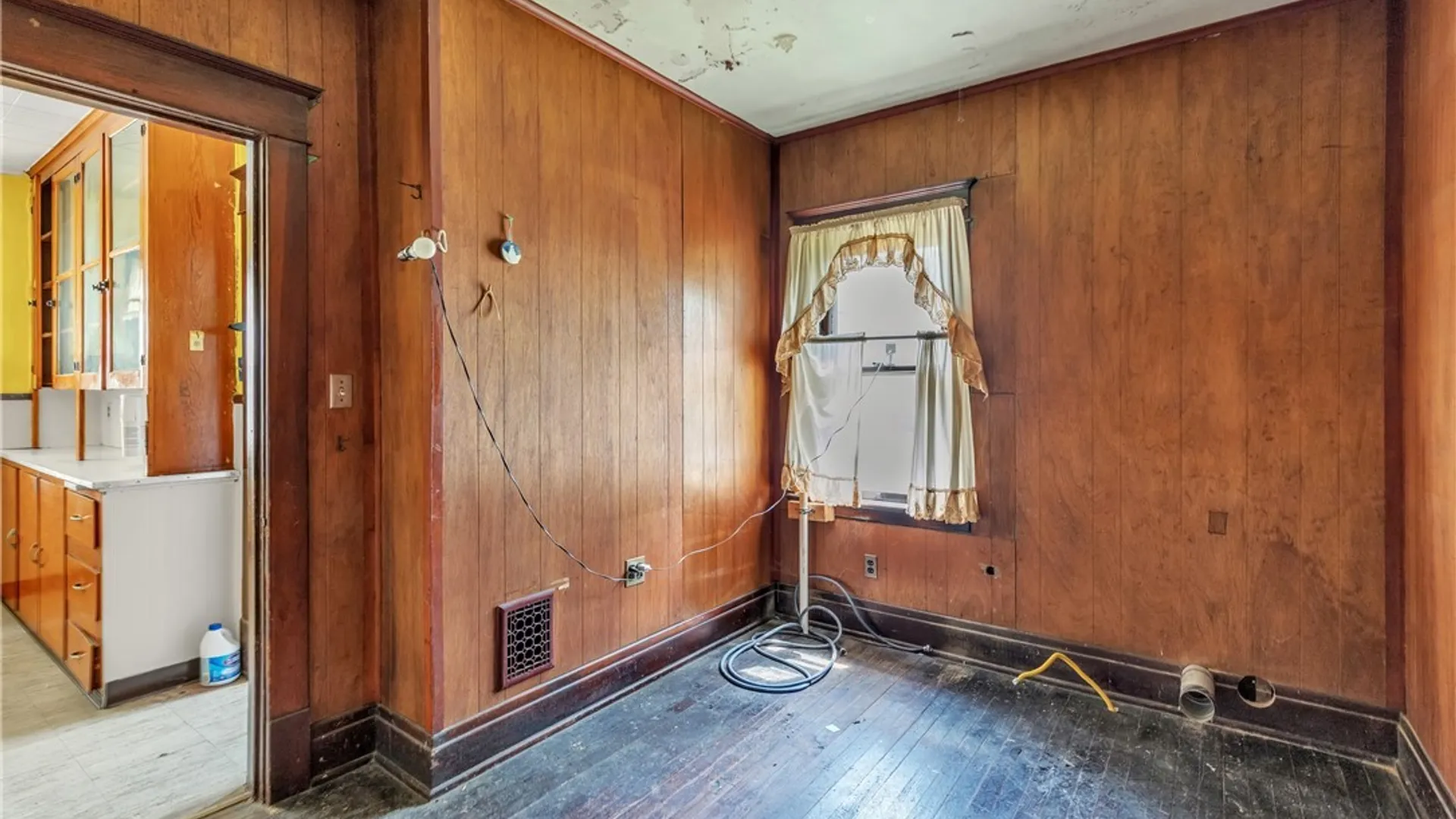 Property at 153 Good Avenue, Buffalo, NY 14220 44