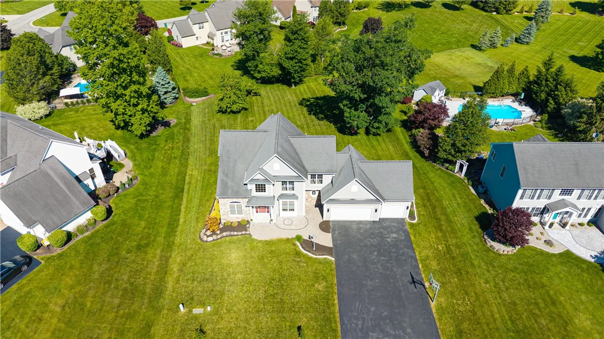 Property at 3 Periwinkle Drive, Perinton, NY 14450 32