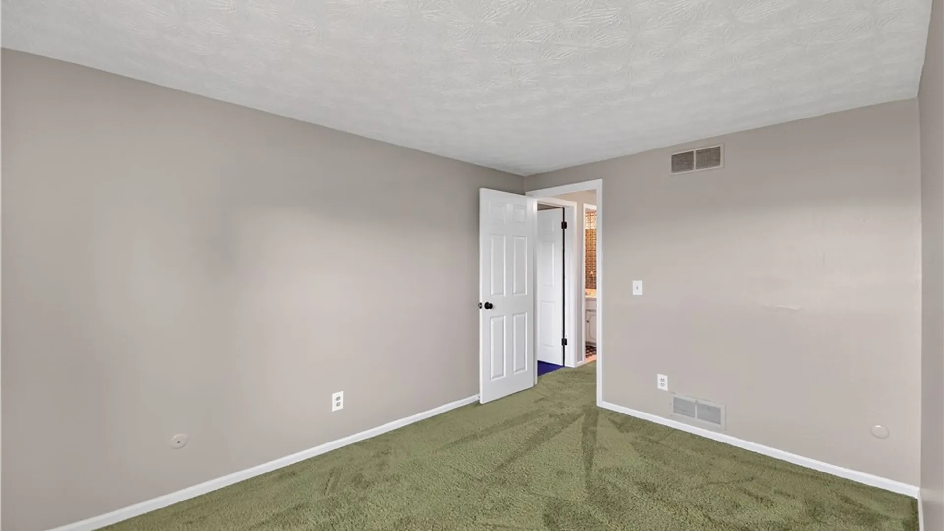 Property at 47 Huxley, Perinton, NY 14450 33