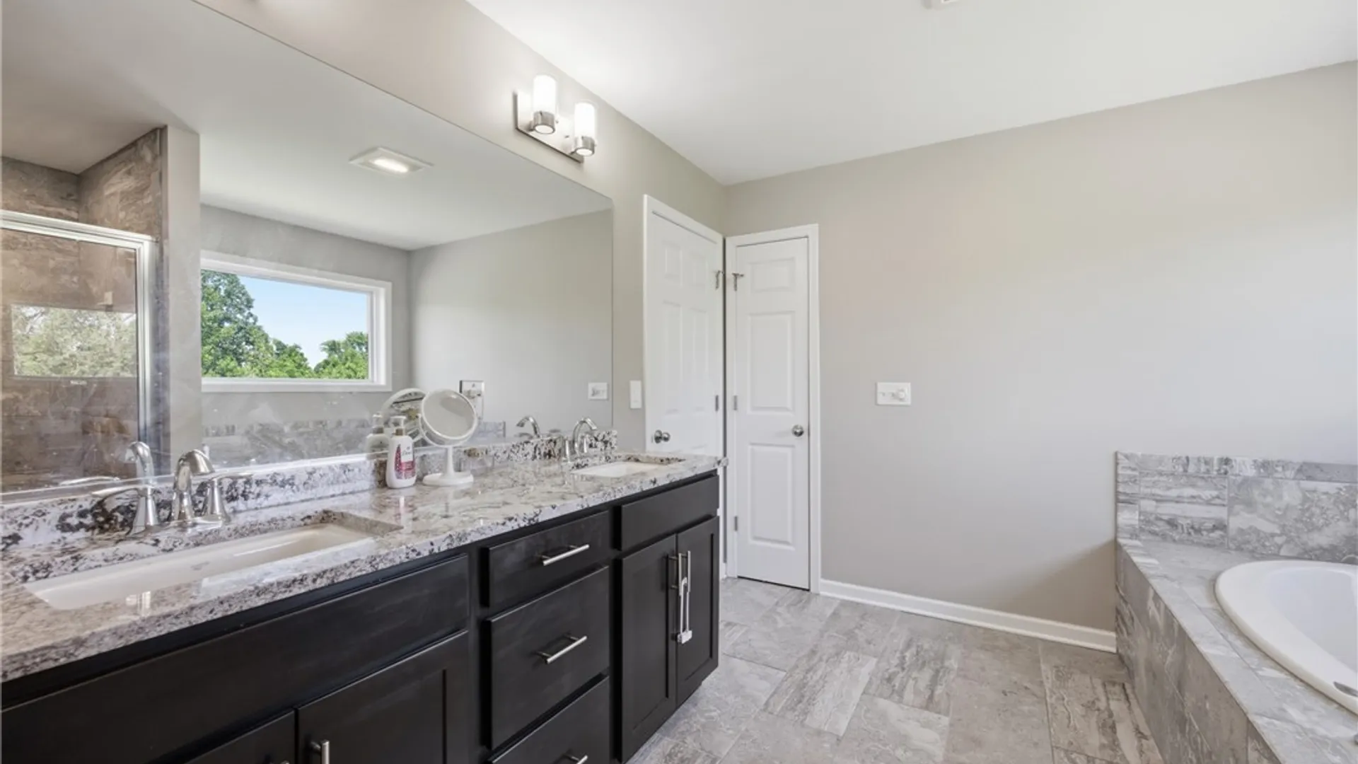 Property at 33 Hidden Meadow Crossing, Lancaster, NY 14086 26