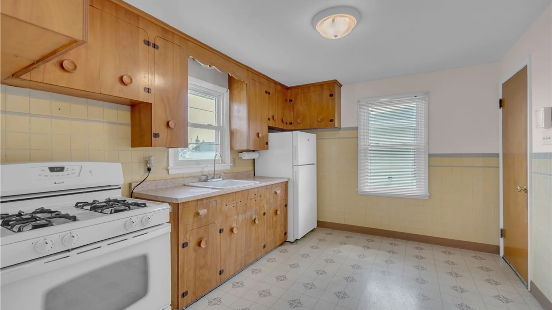 Property at 178 Oakridge Avenue, Tonawanda, NY 14217 13