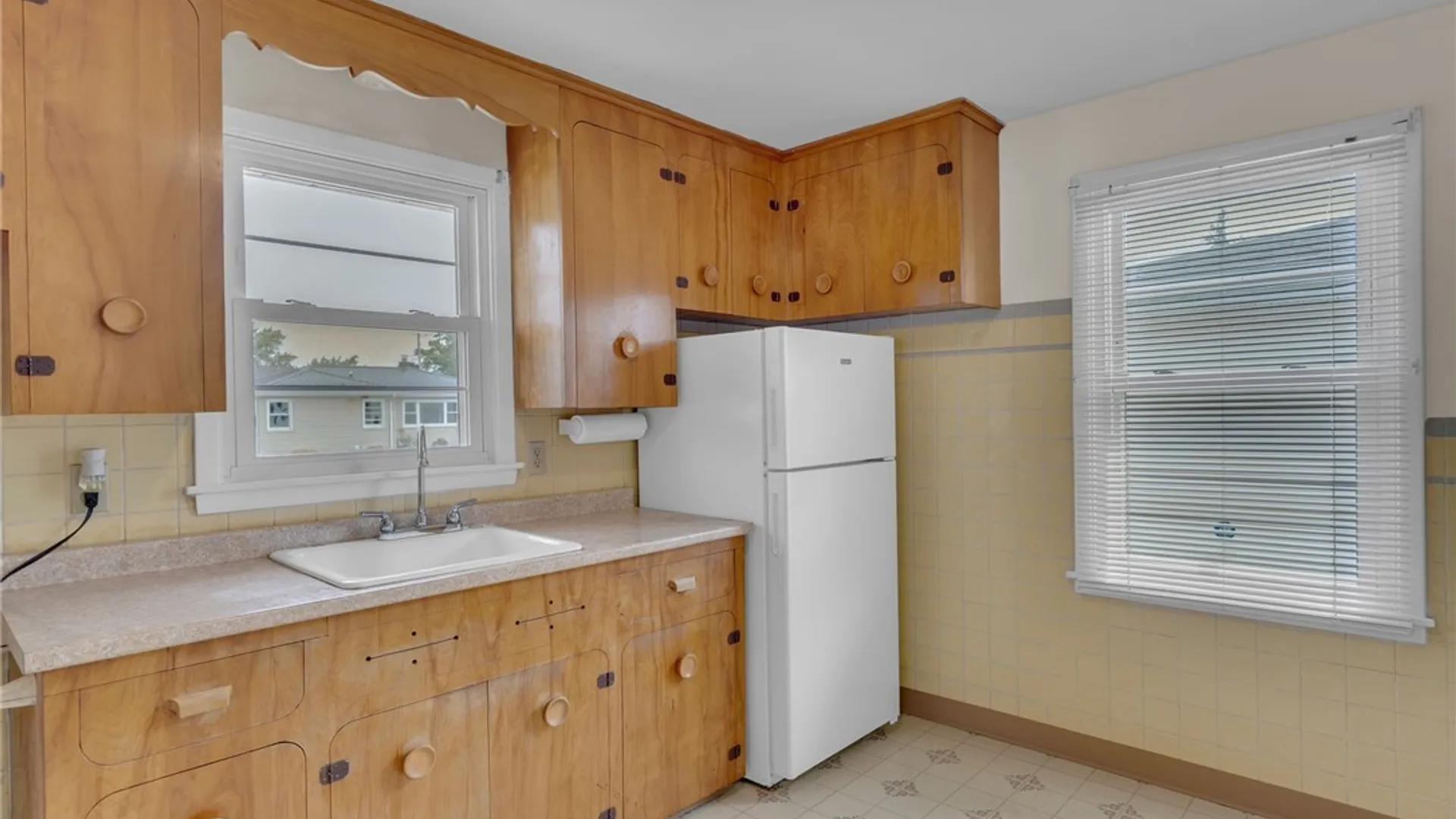 Property at 178 Oakridge Avenue, Tonawanda, NY 14217 14