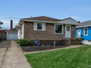 Property at 178 Oakridge Avenue, Tonawanda, NY 14217