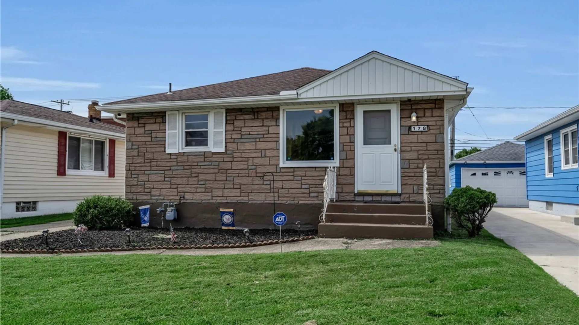 Property at 178 Oakridge Avenue, Tonawanda, NY 14217 3