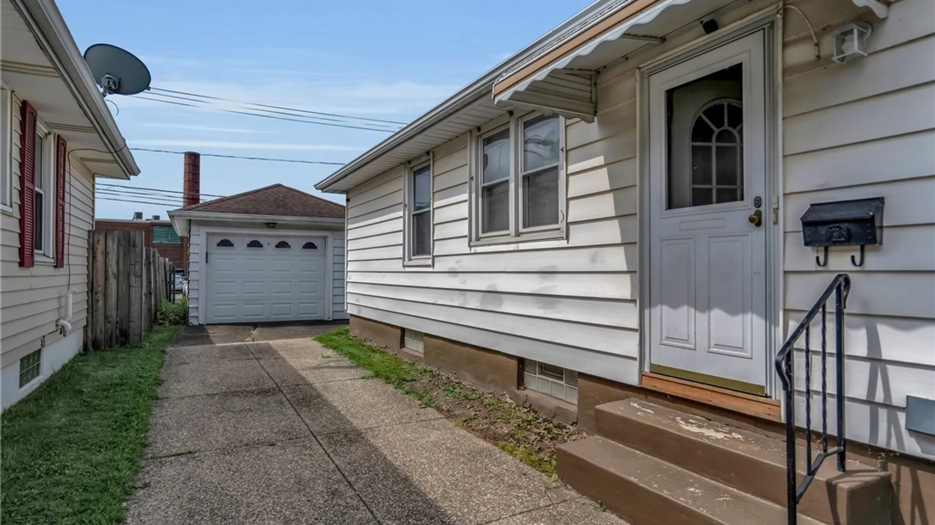 Property at 178 Oakridge Avenue, Tonawanda, NY 14217 4
