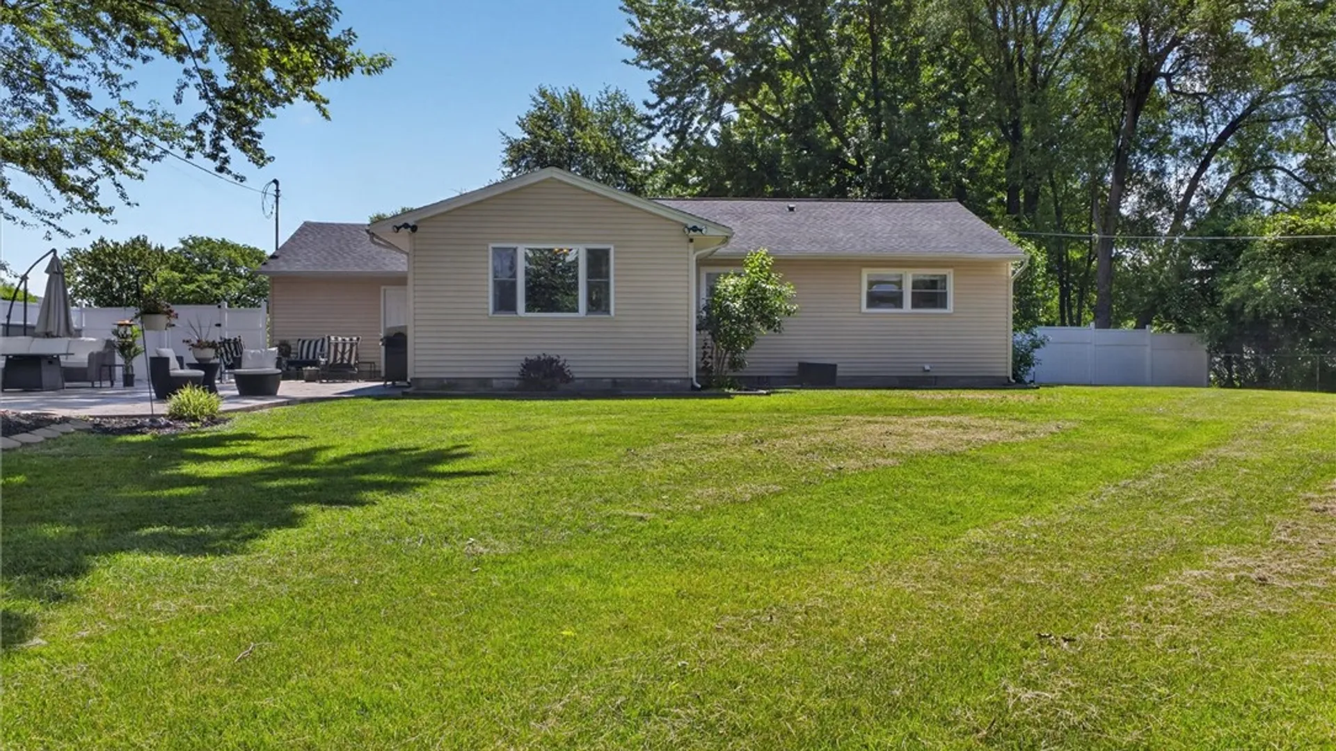 Property at 34 Faircrest Road, Henrietta, NY 14623 33