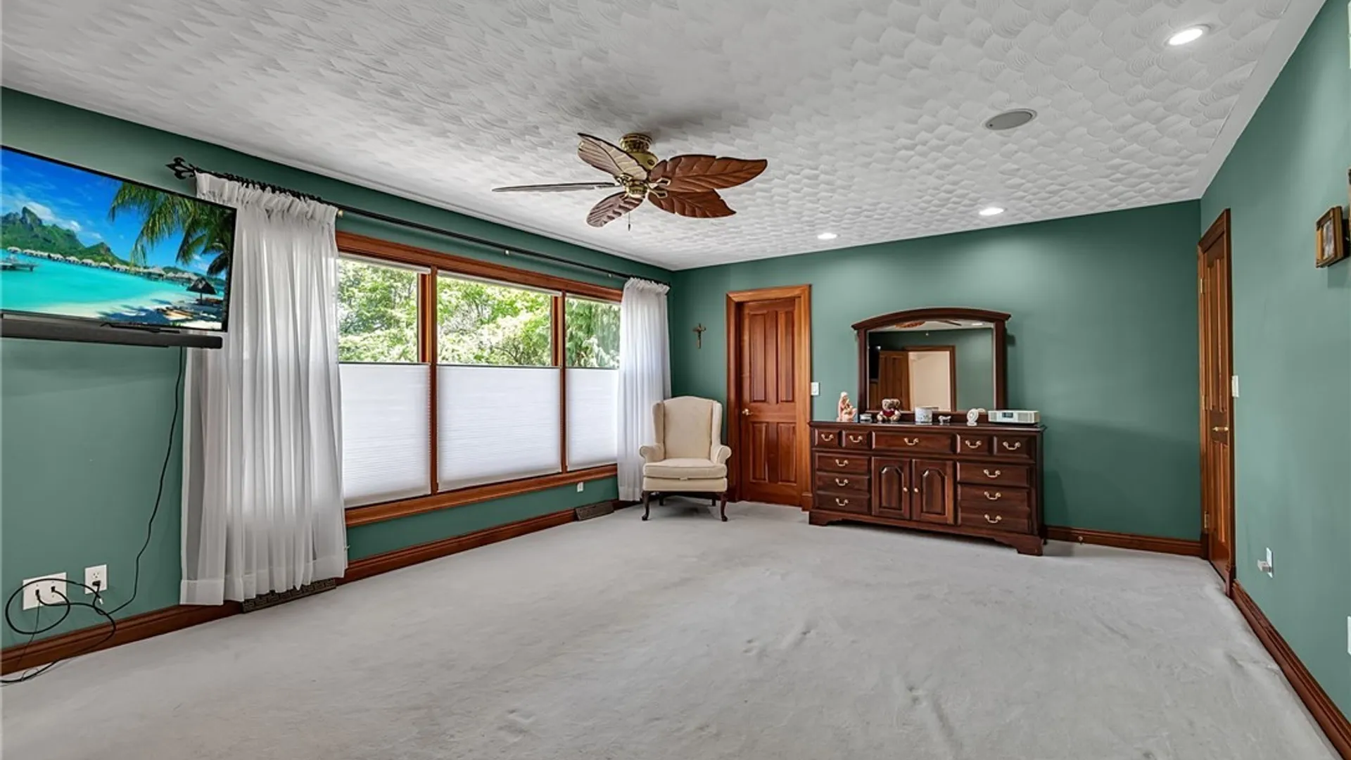 Property at 7932 Quaker Road, Orchard Park, NY 14127 25