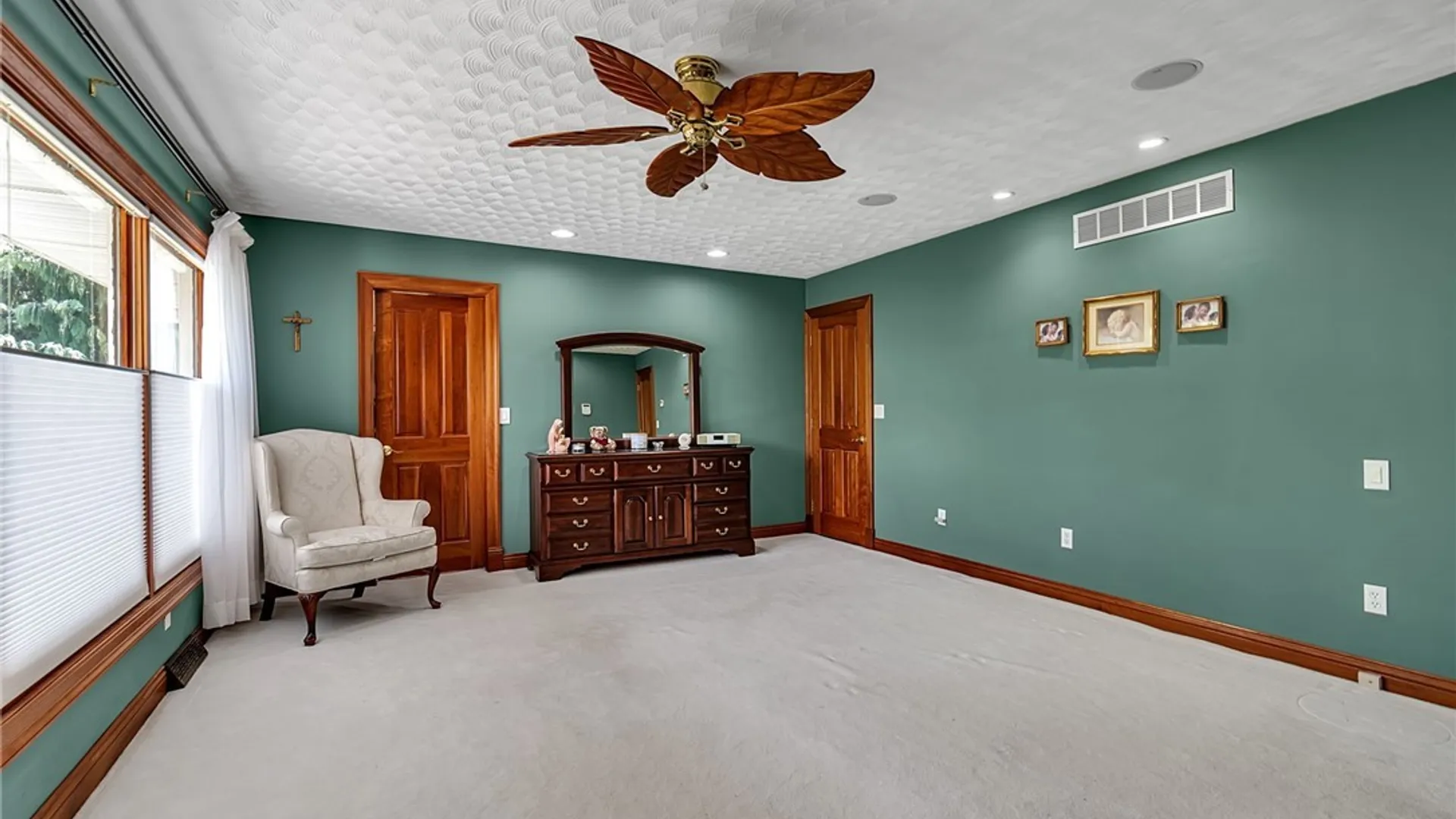 Property at 7932 Quaker Road, Orchard Park, NY 14127 27