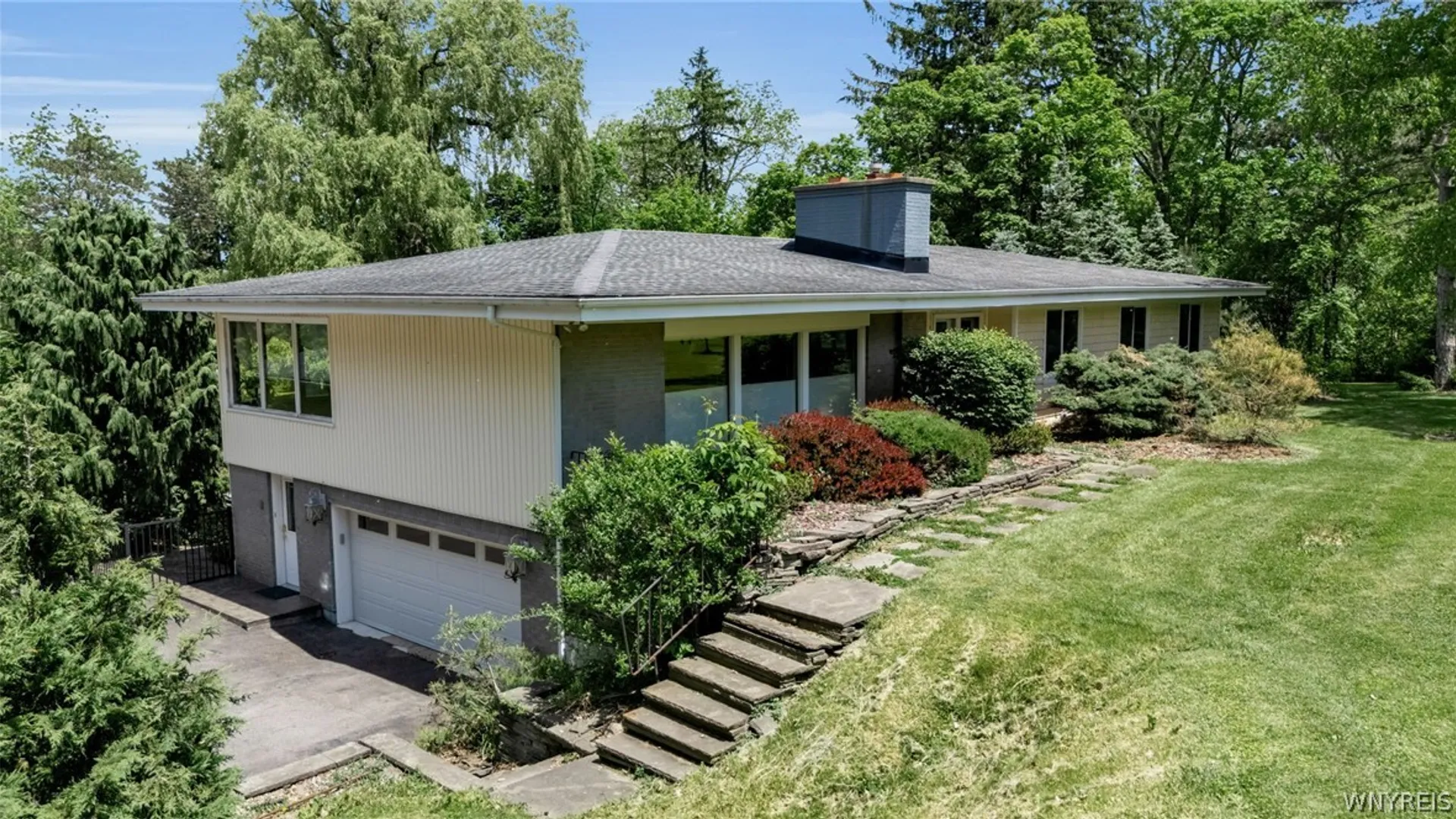 Property at 7932 Quaker Road, Orchard Park, NY 14127 3