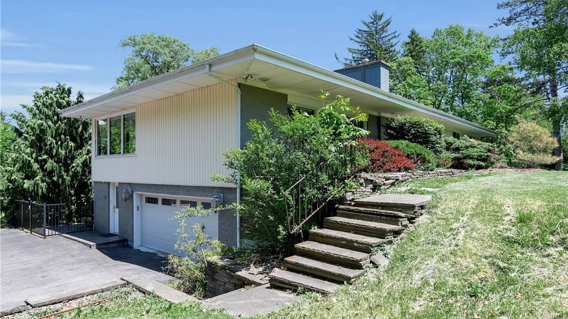 Property at 7932 Quaker Road, Orchard Park, NY 14127 5