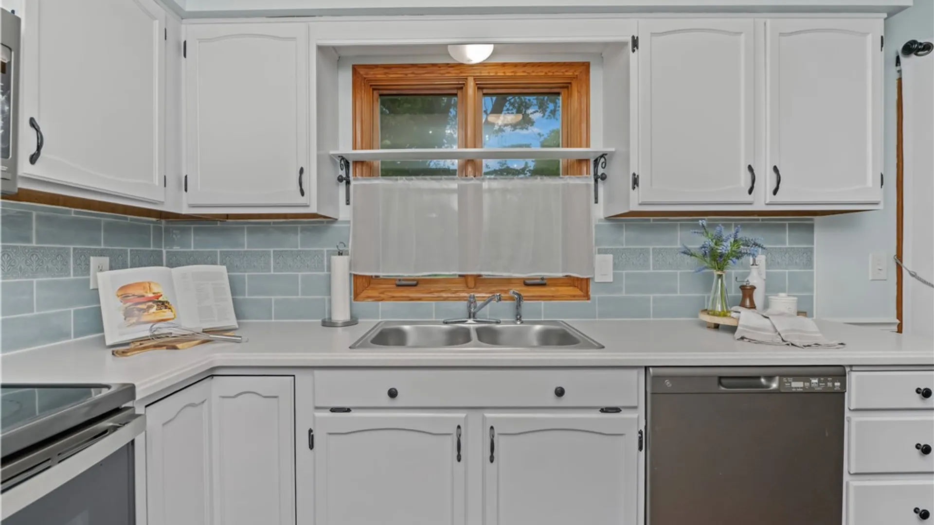 Property at 31 Cheshire Lane, Gates, NY 14624 18
