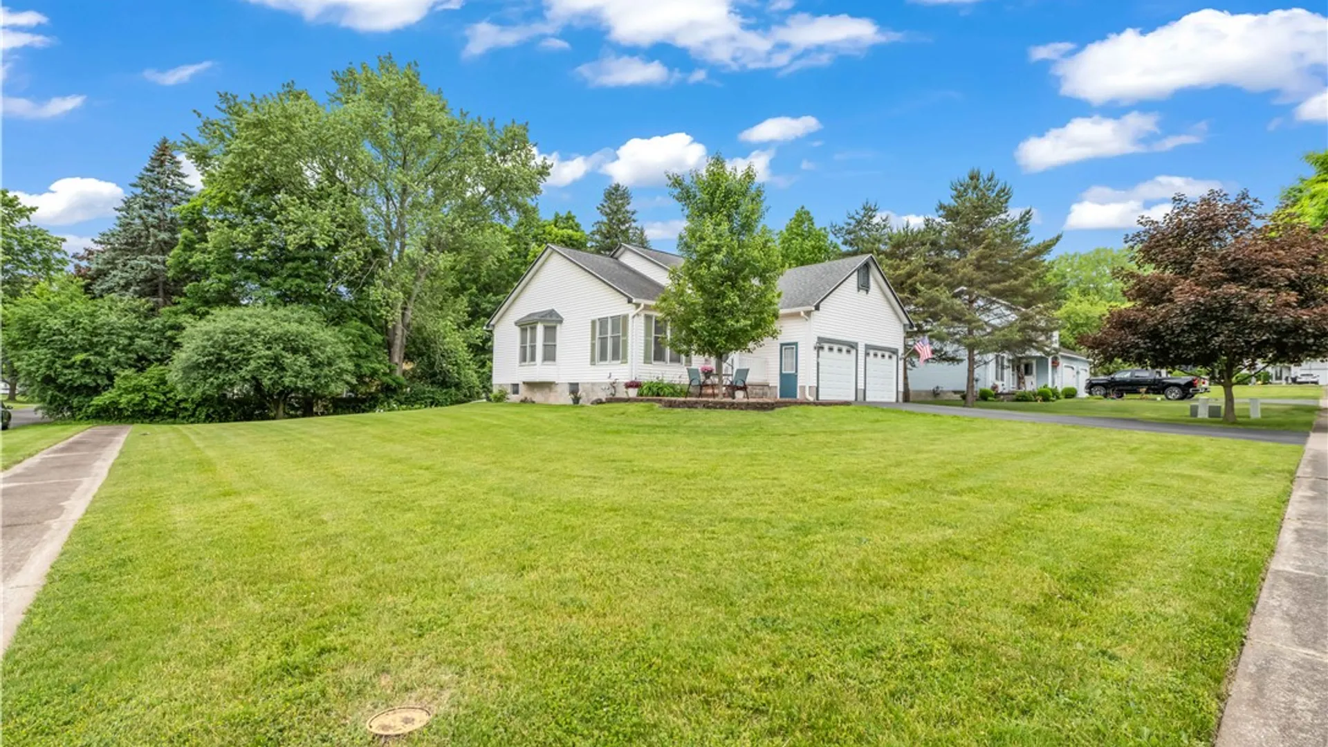 Property at 31 Cheshire Lane, Gates, NY 14624 4