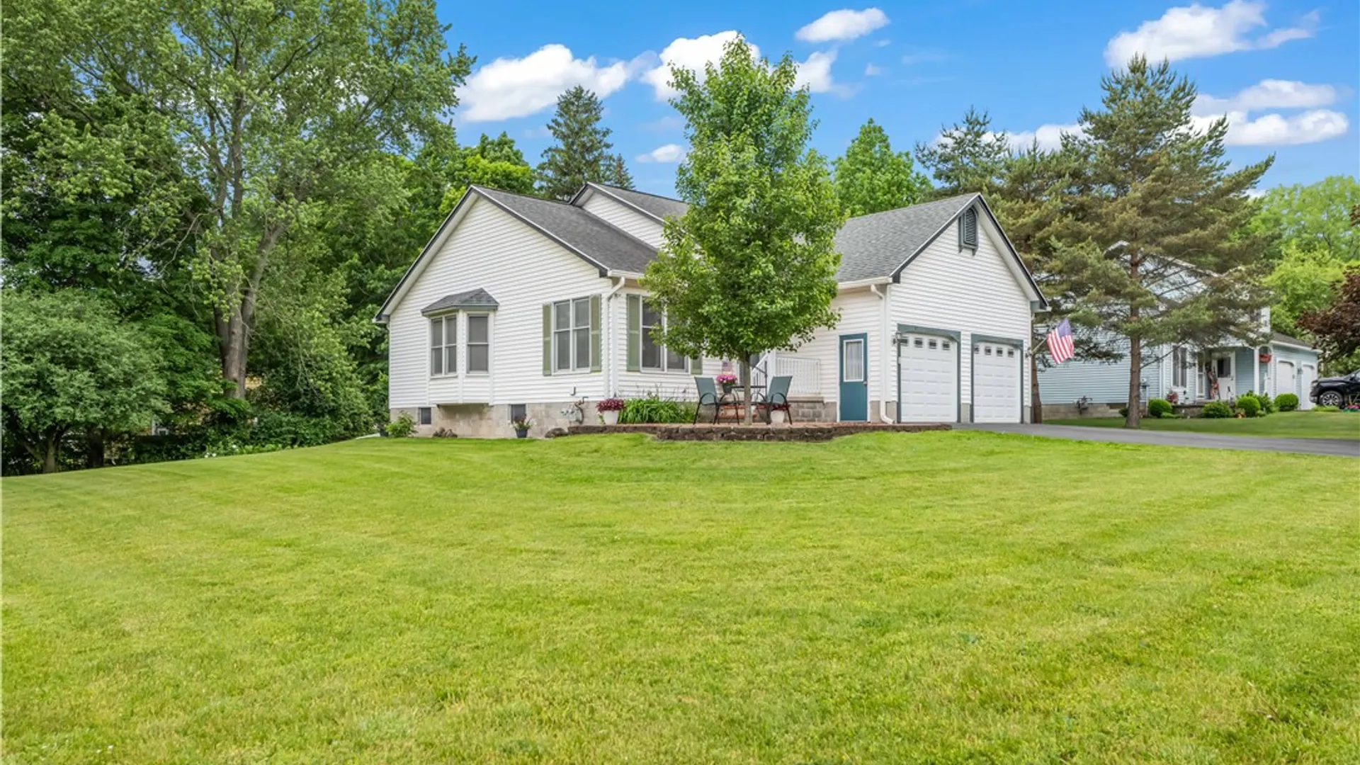 Property at 31 Cheshire Lane, Gates, NY 14624 5