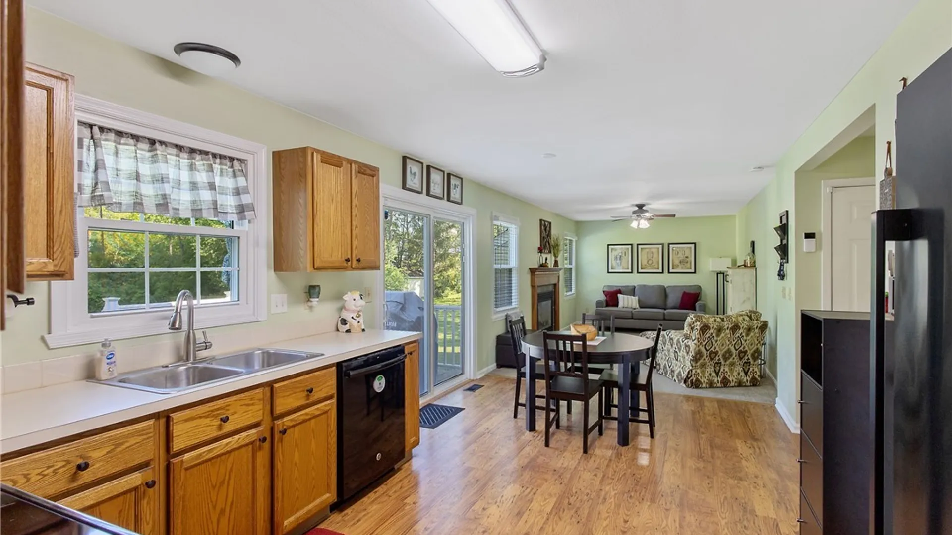 Property at 9539 Glengarriff Drive, Cicero, NY 13029 13