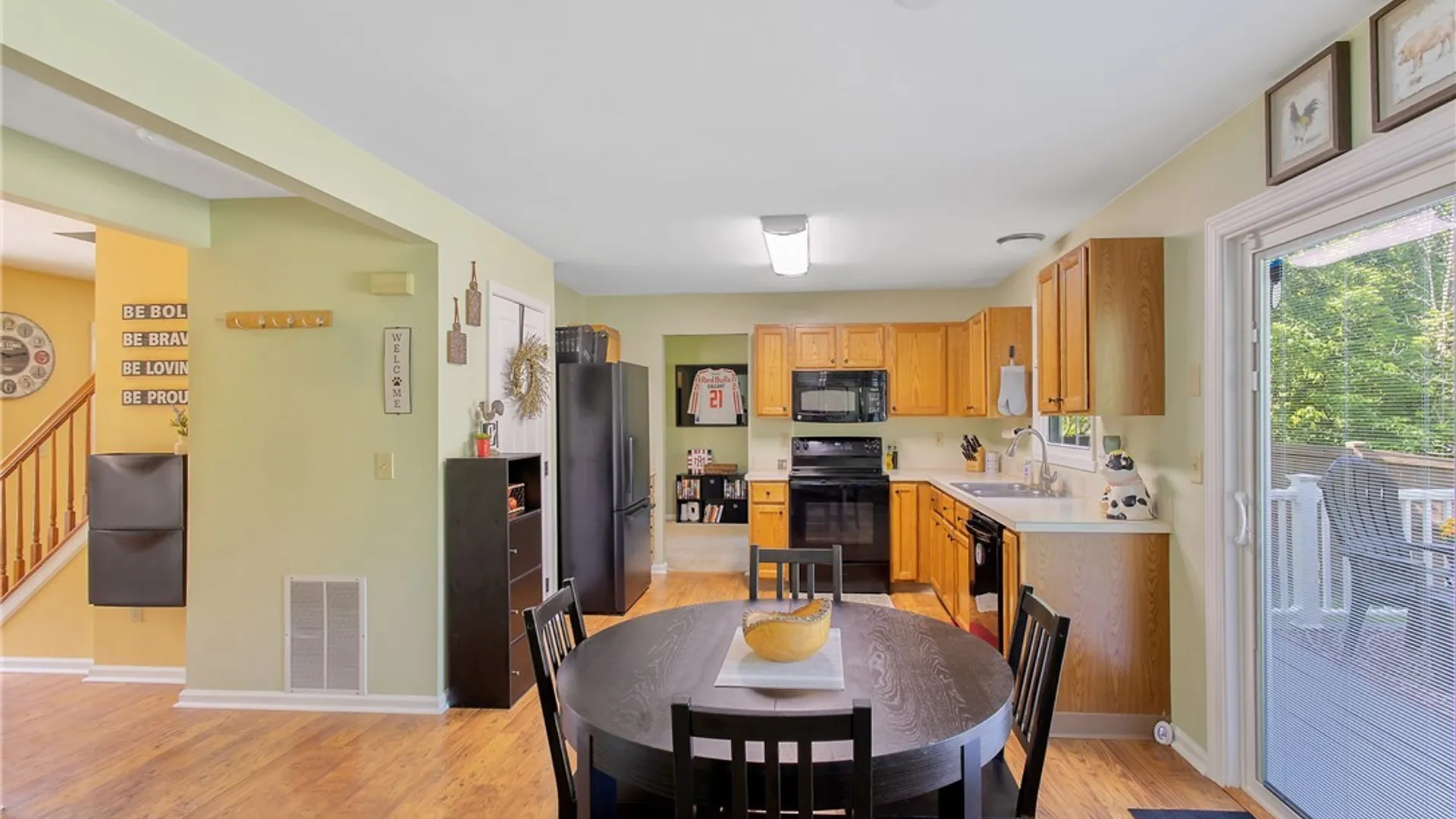 Property at 9539 Glengarriff Drive, Cicero, NY 13029 18