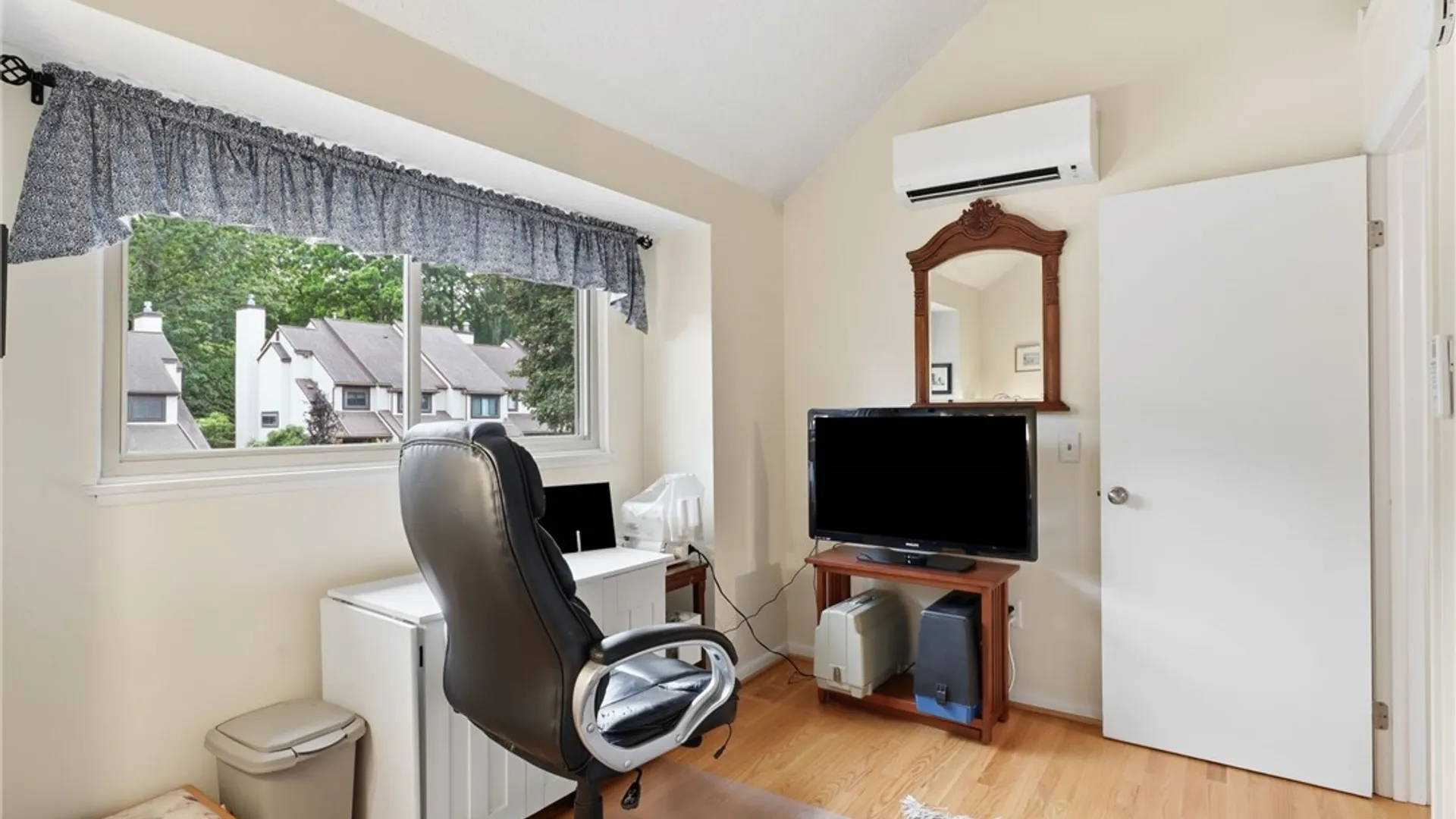 Property at 39 Menlo Pl, Rochester, NY 14620 13