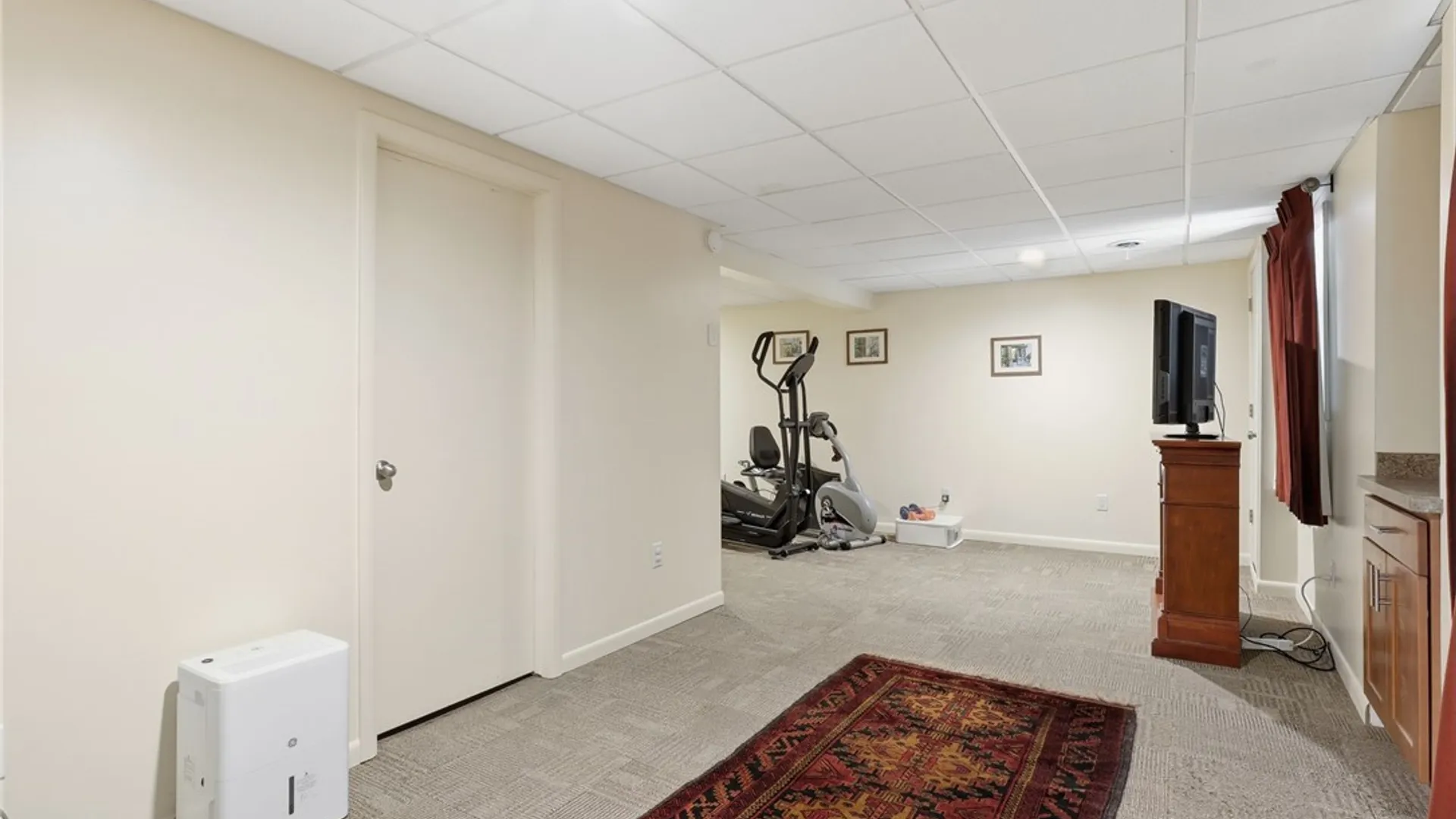 Property at 39 Menlo Pl, Rochester, NY 14620 16