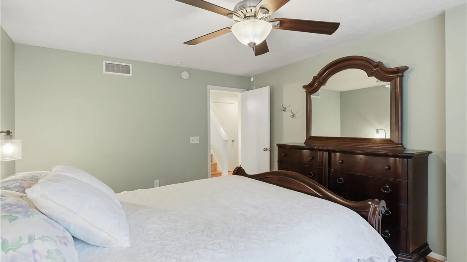 Property at 39 Menlo Pl, Rochester, NY 14620 20